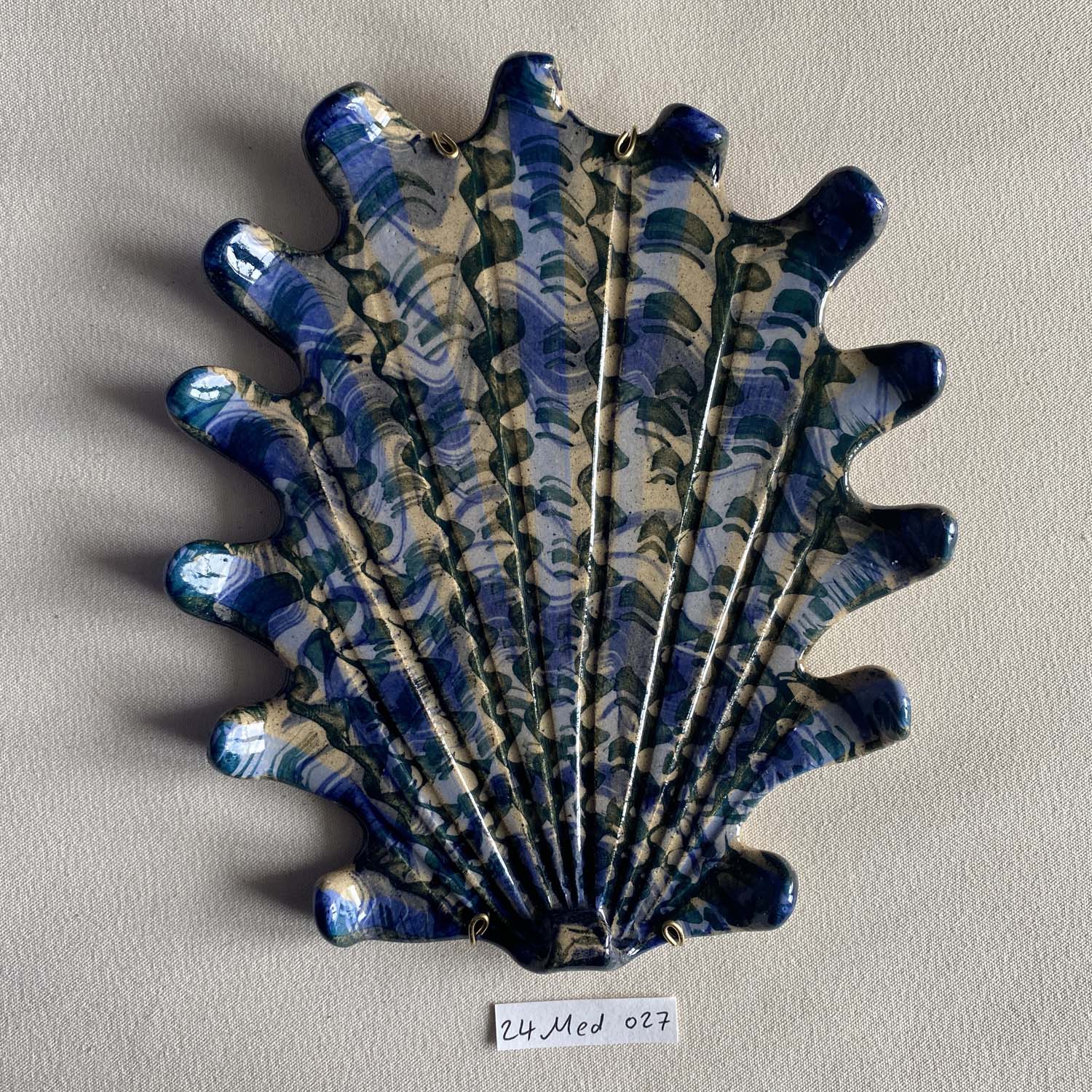 24 medium shell 027
