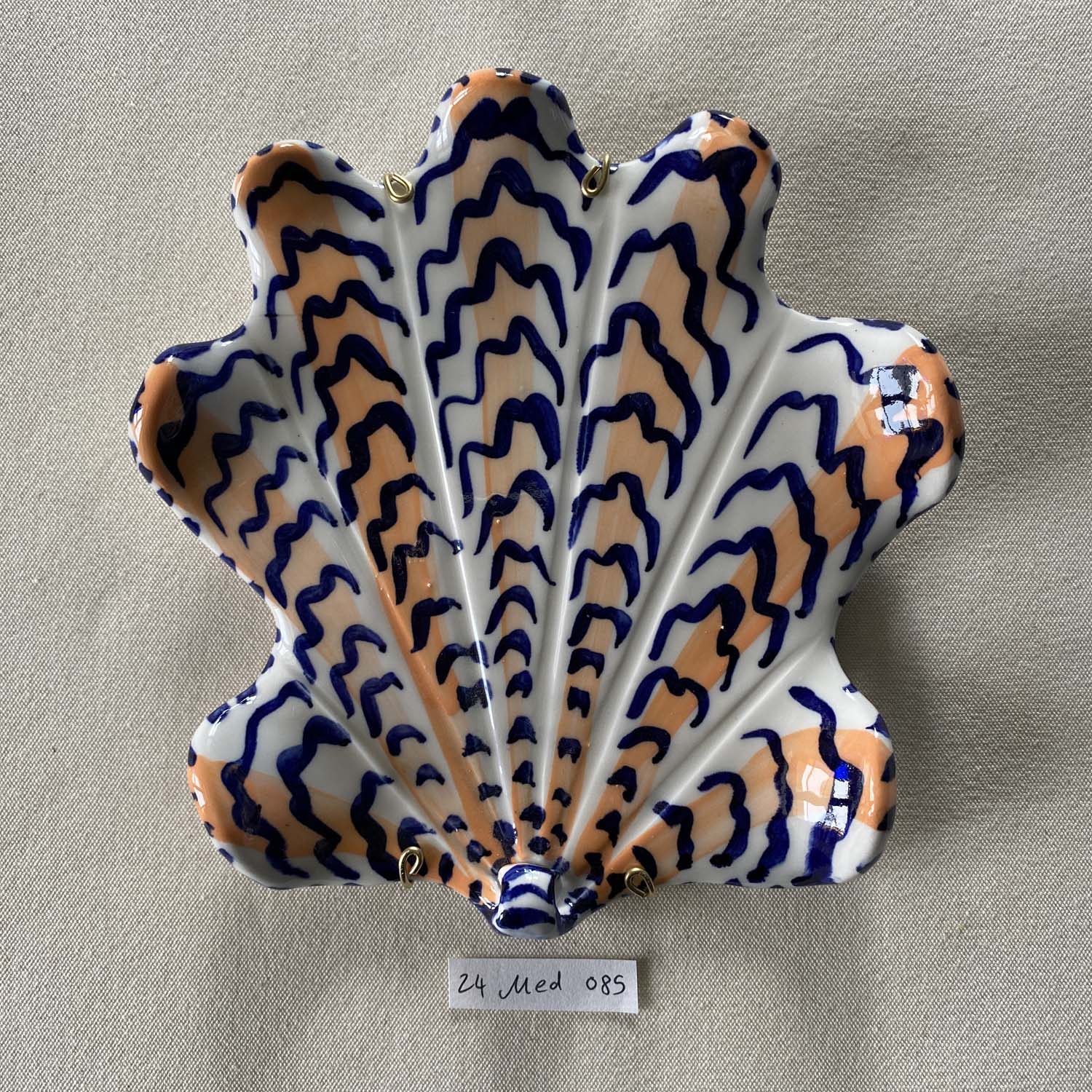 24 medium shell 085
