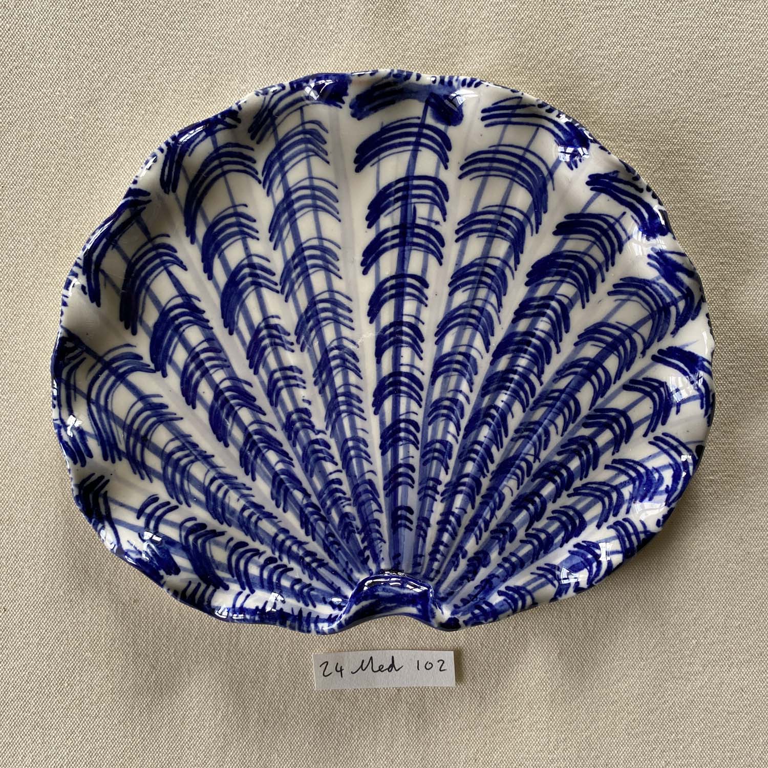 24 medium shell 102