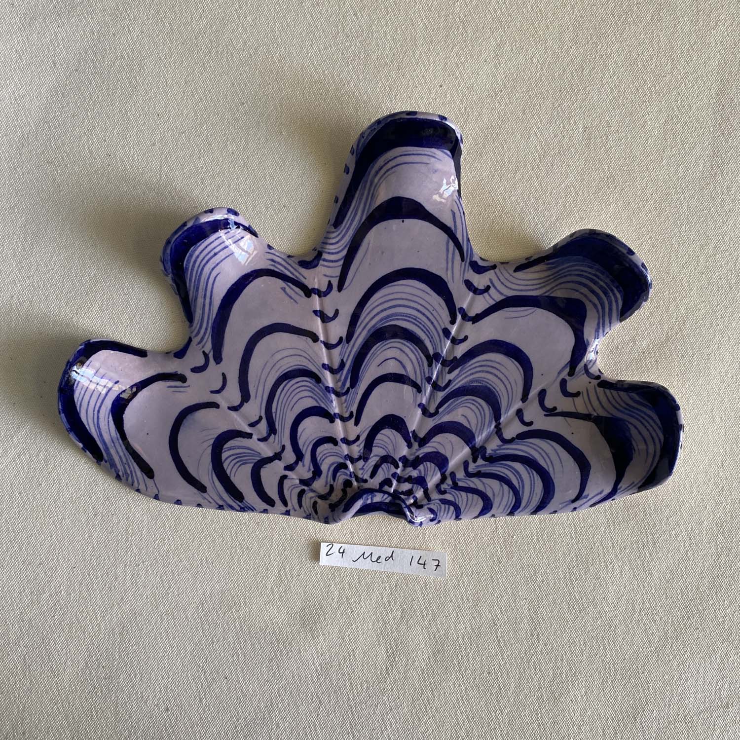 24 medium shell 147