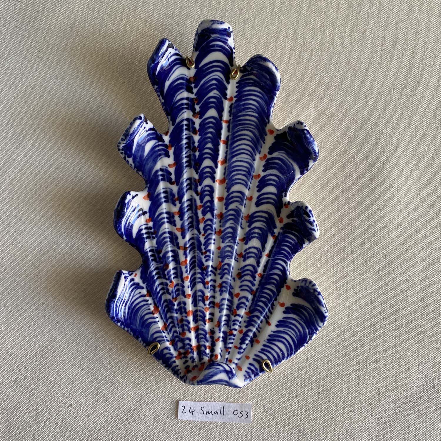 24 small shell 053