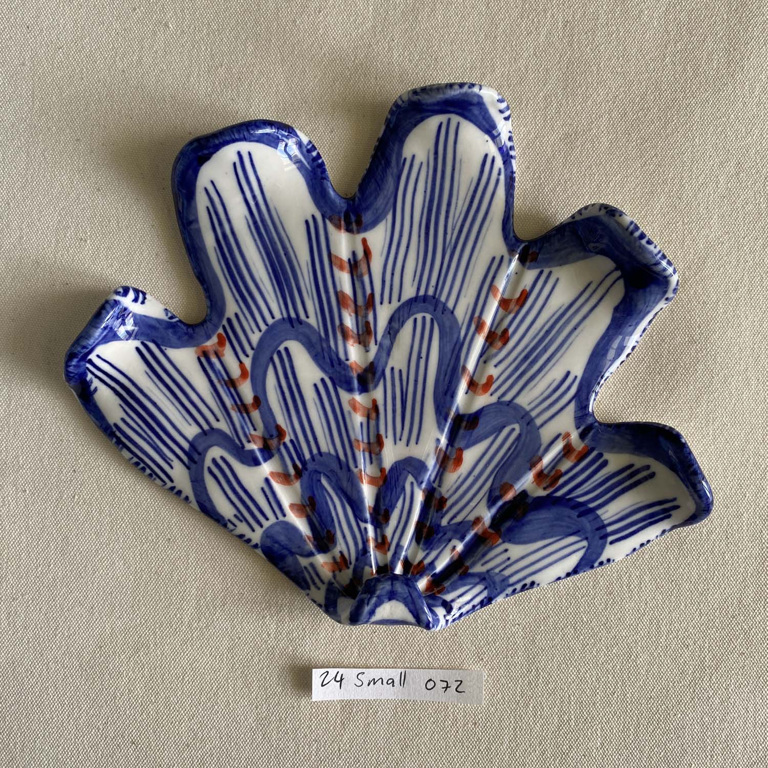 24 small shell 072