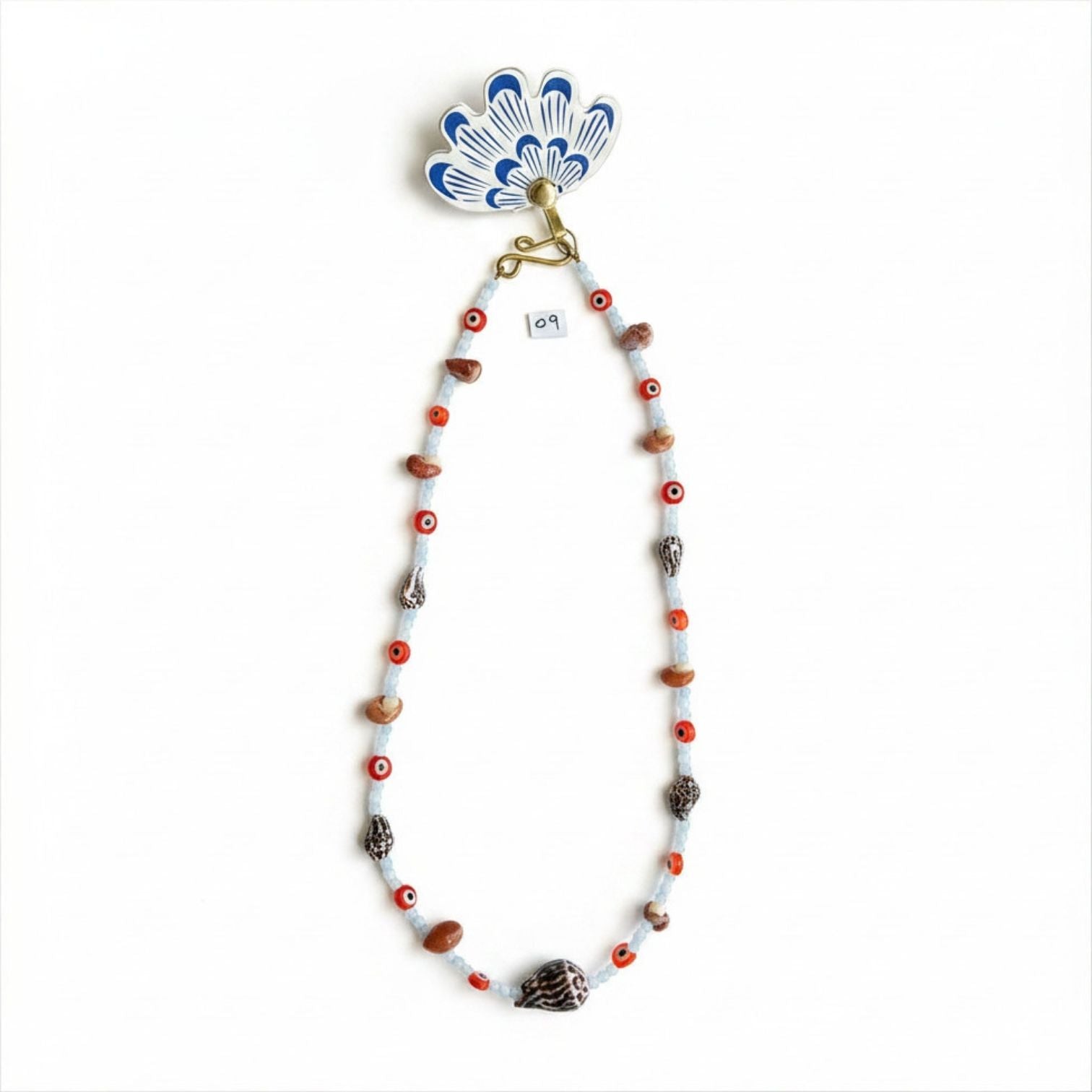 09 Shell necklace