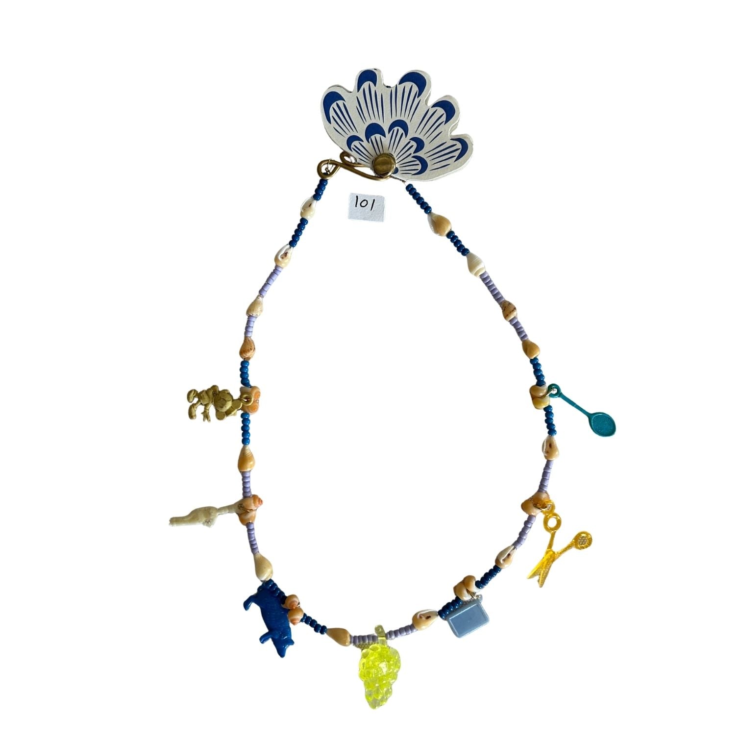 101 Shell necklace