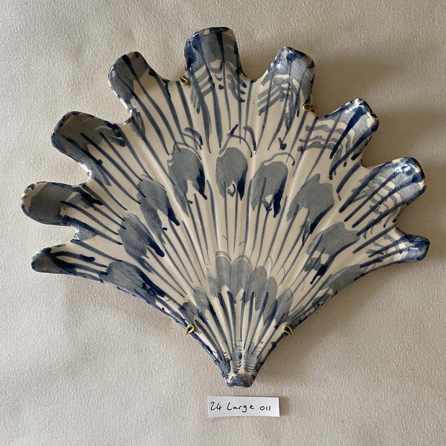 24 large shell 011