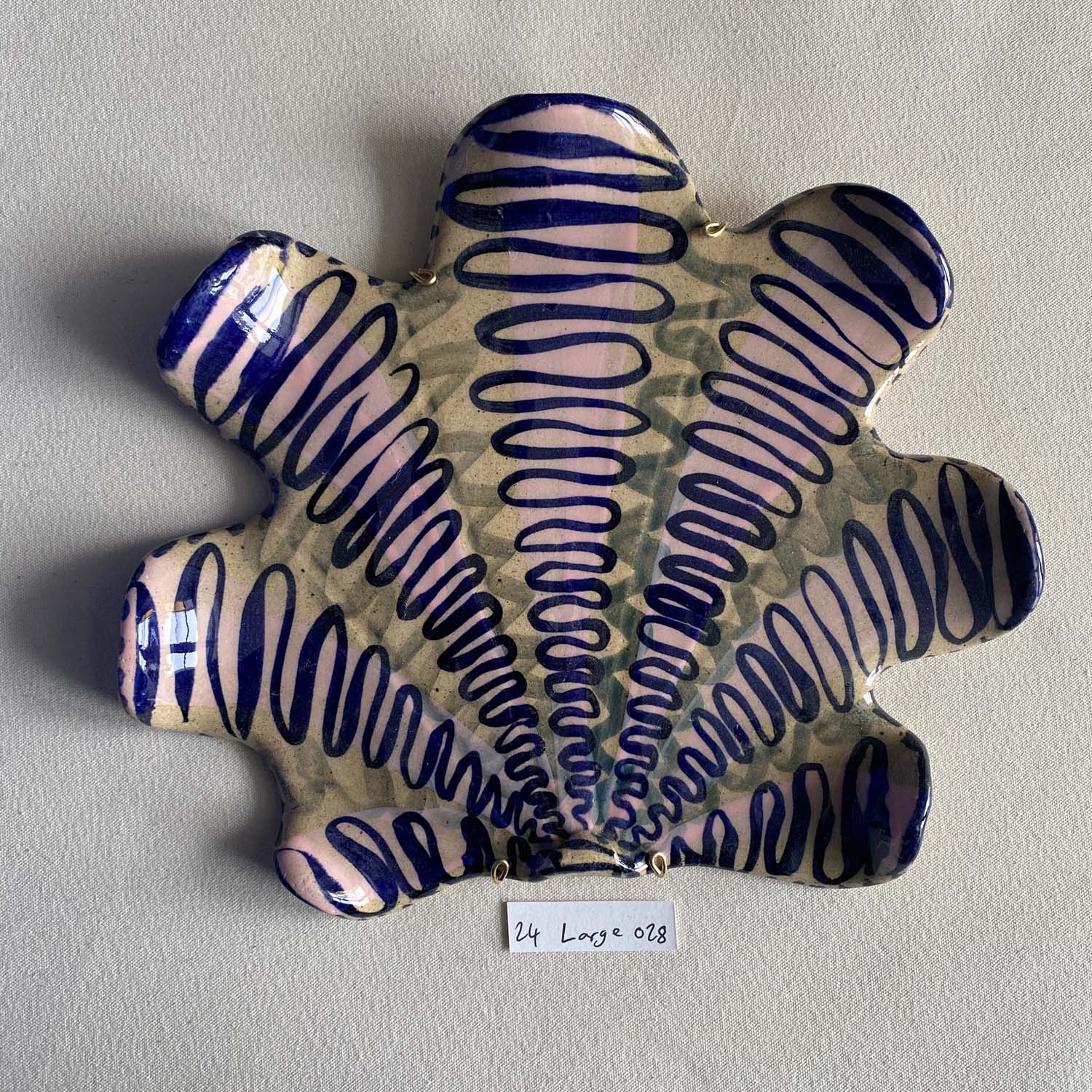 24 large shell 028