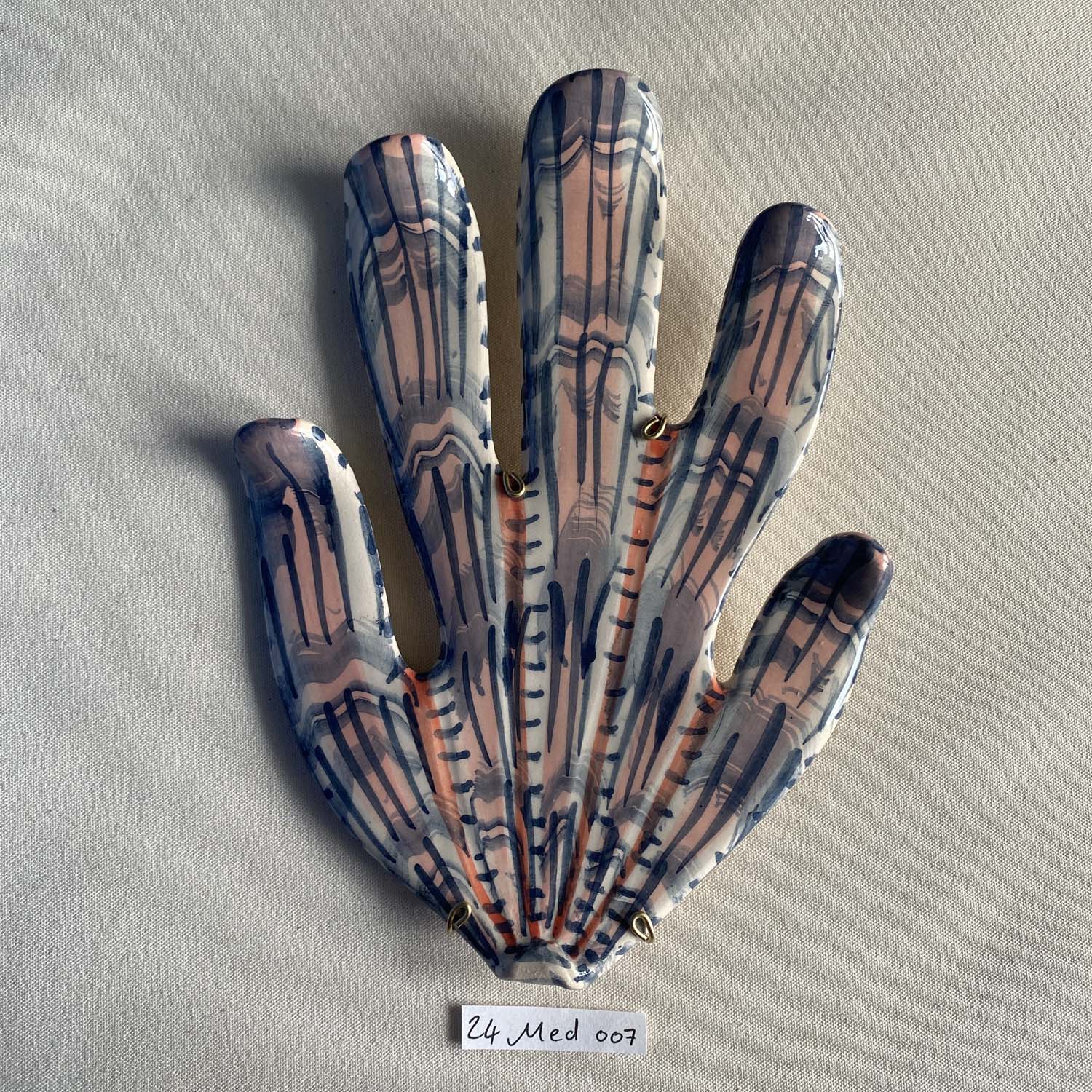 24 medium shell 007
