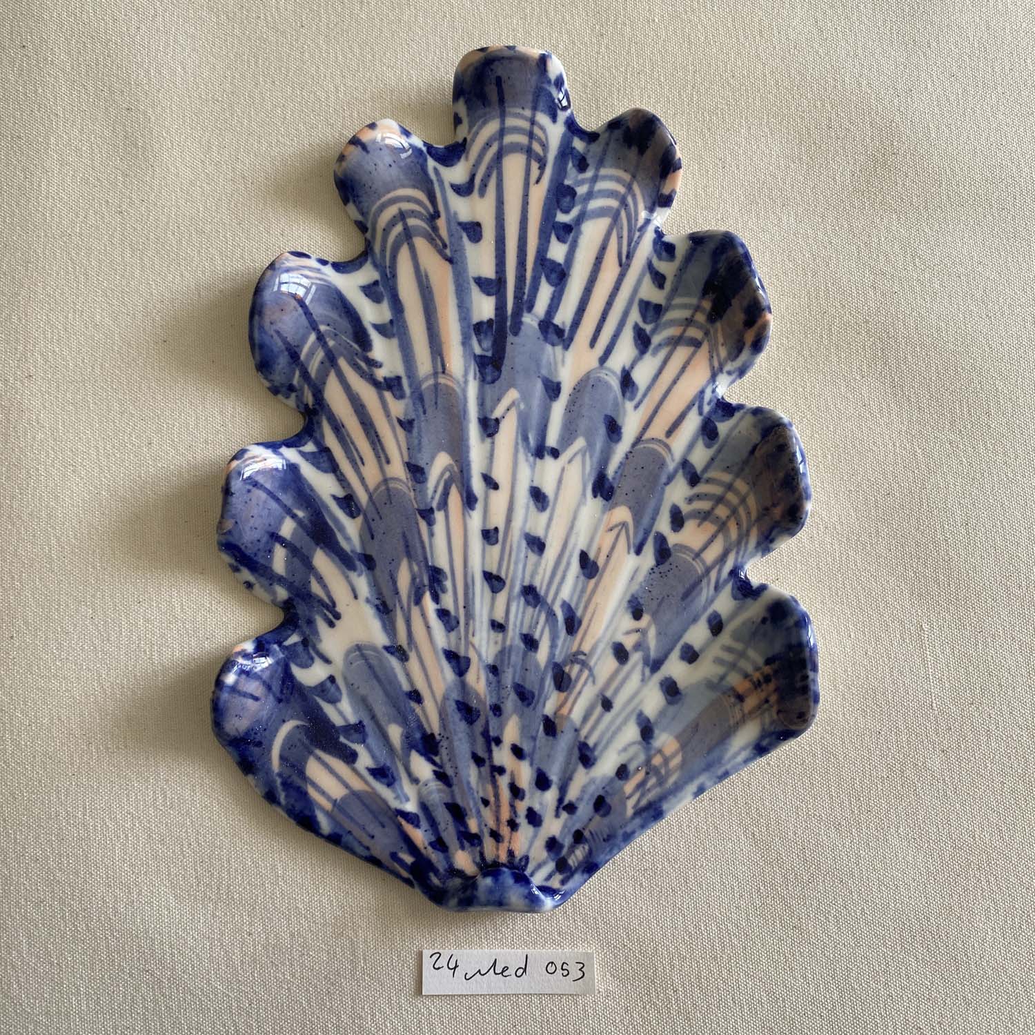 24 medium shell 053