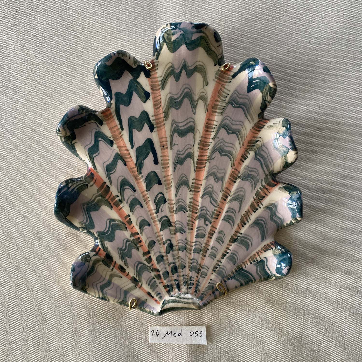 24 medium shell 055