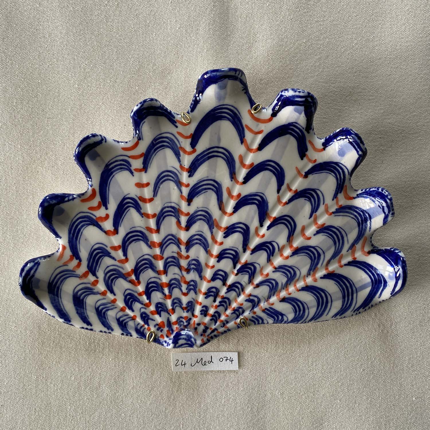24 medium shell 074