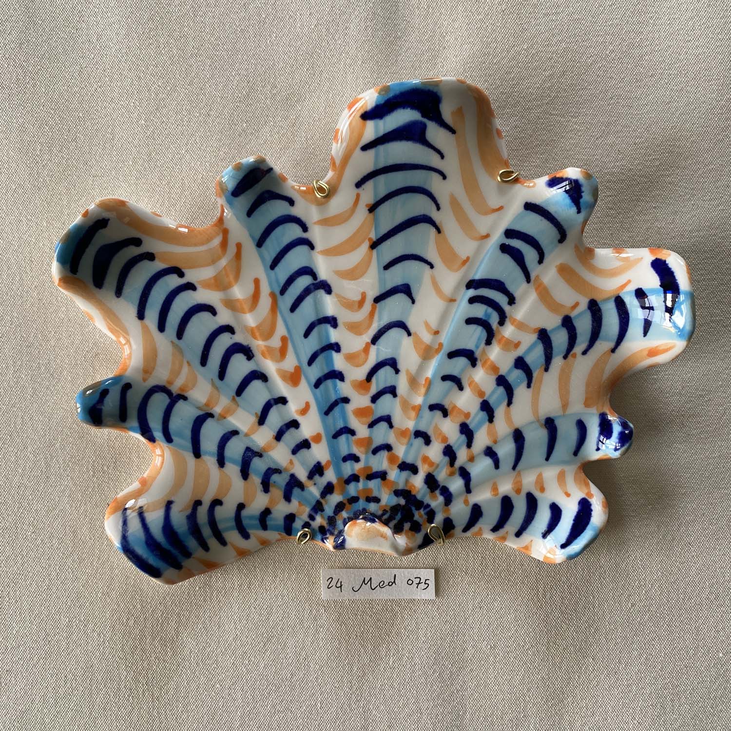 24 medium shell 075