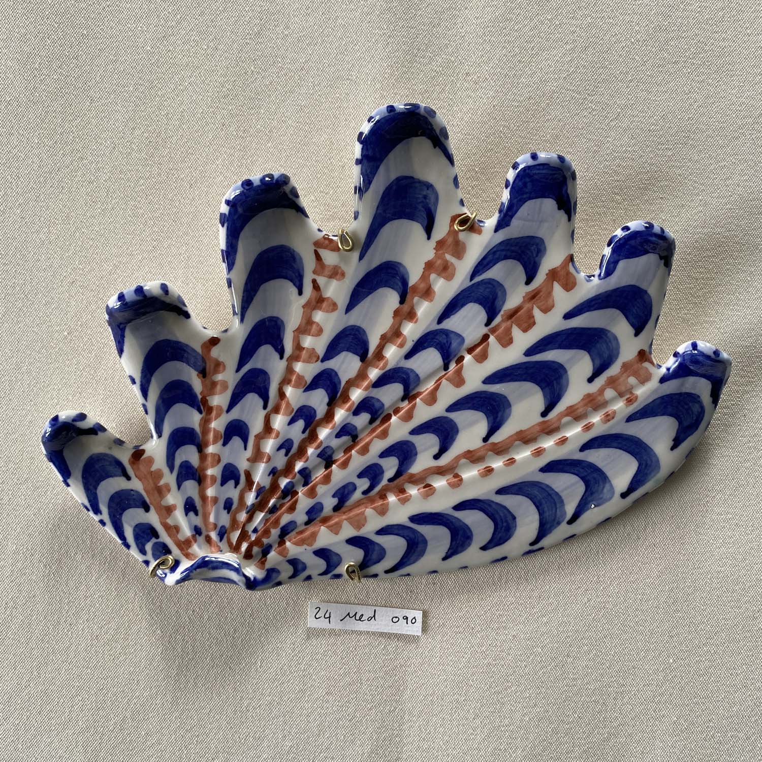 24 medium shell 090
