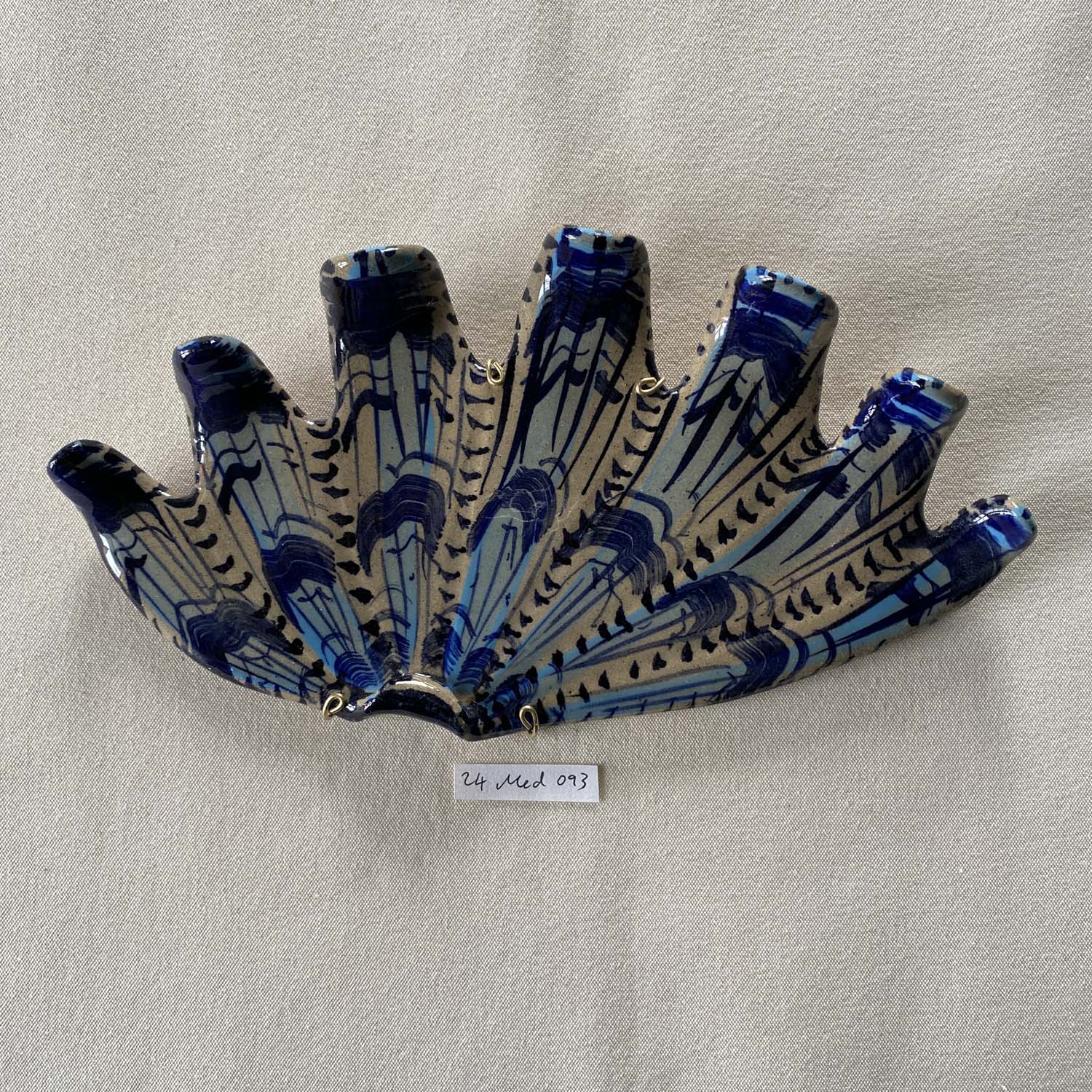 24 medium shell 093