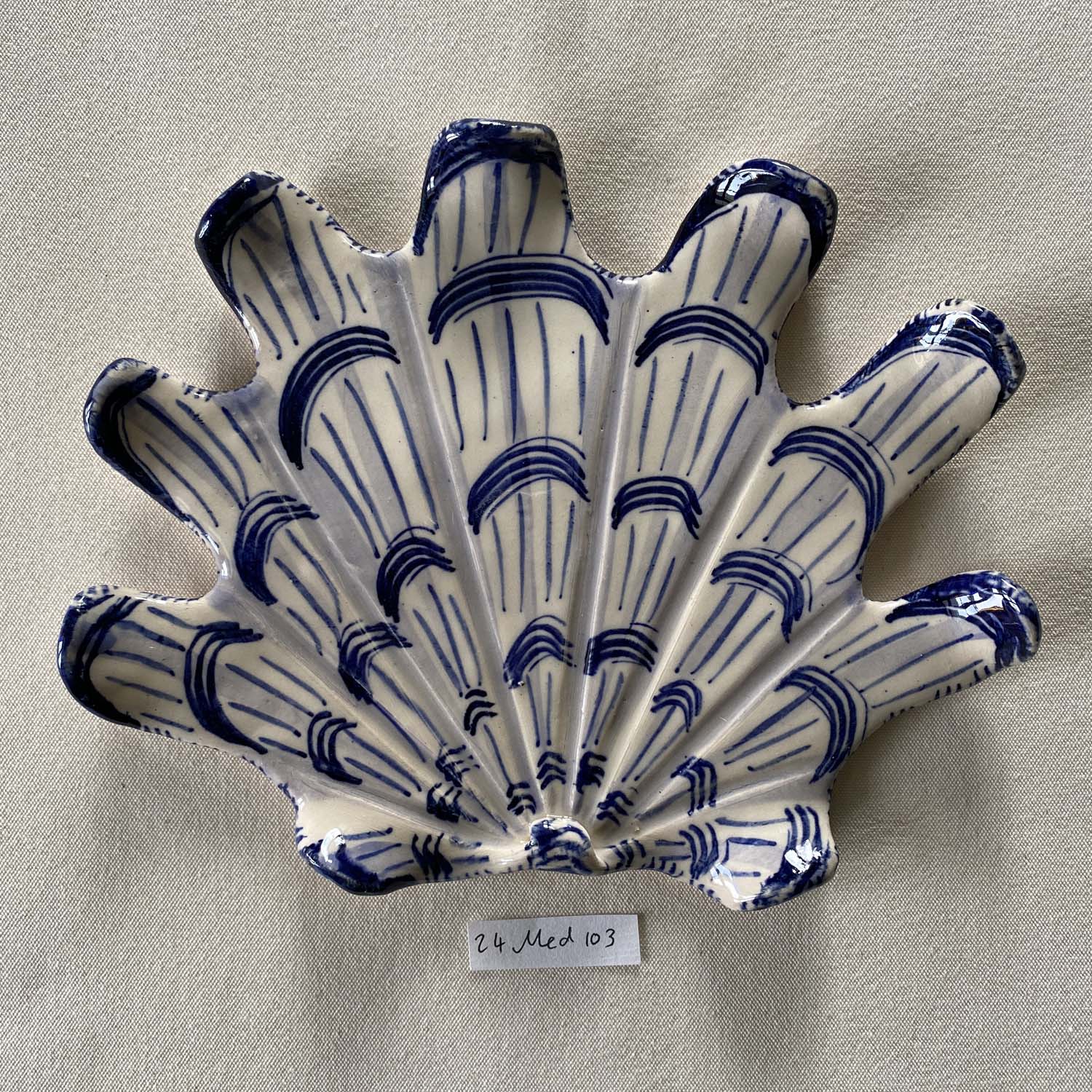 24 medium shell 103