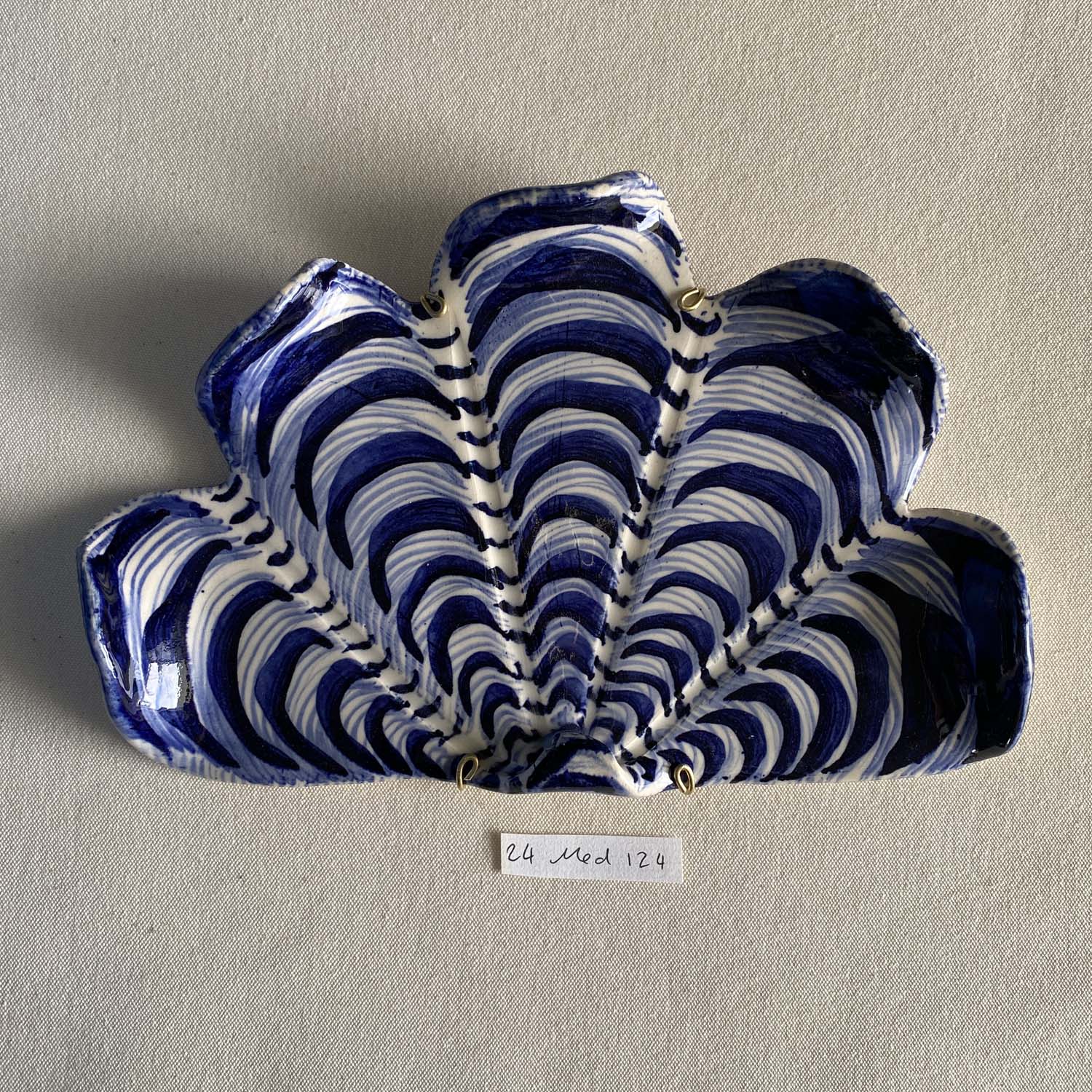 24 medium shell 124