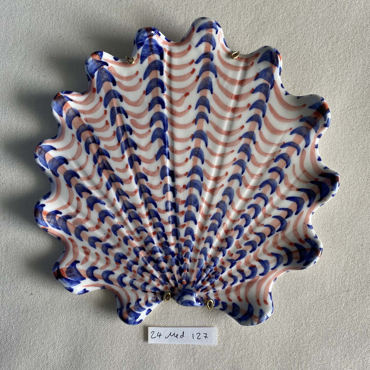 24 medium shell 127