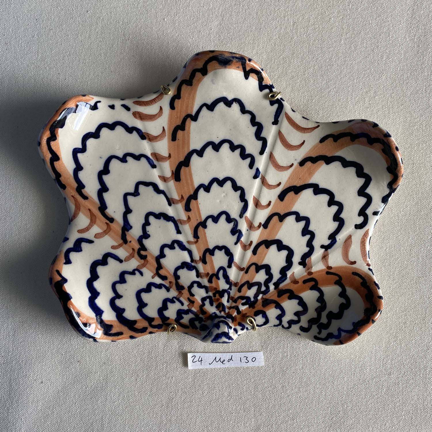 24 medium shell 130