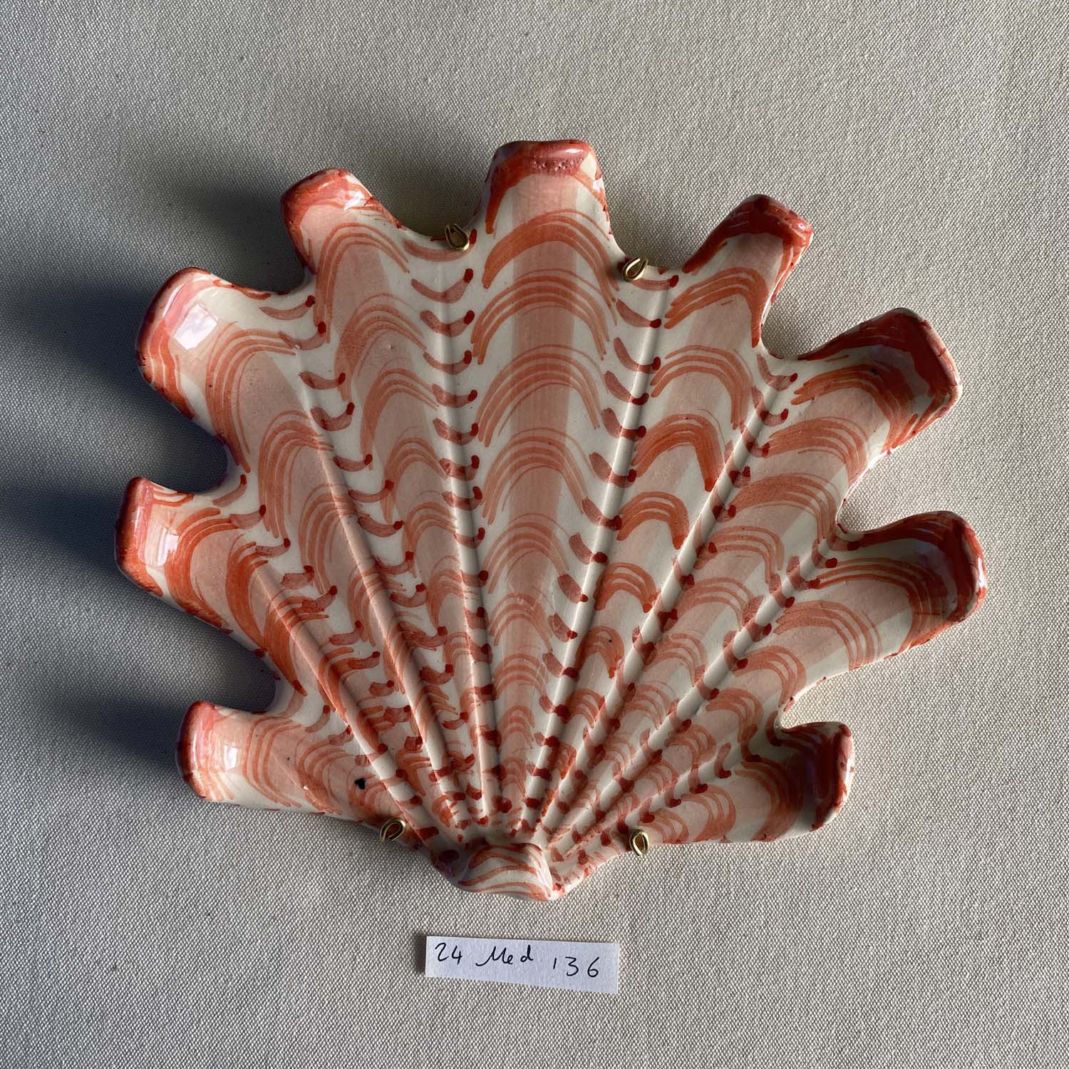 24 medium shell 136