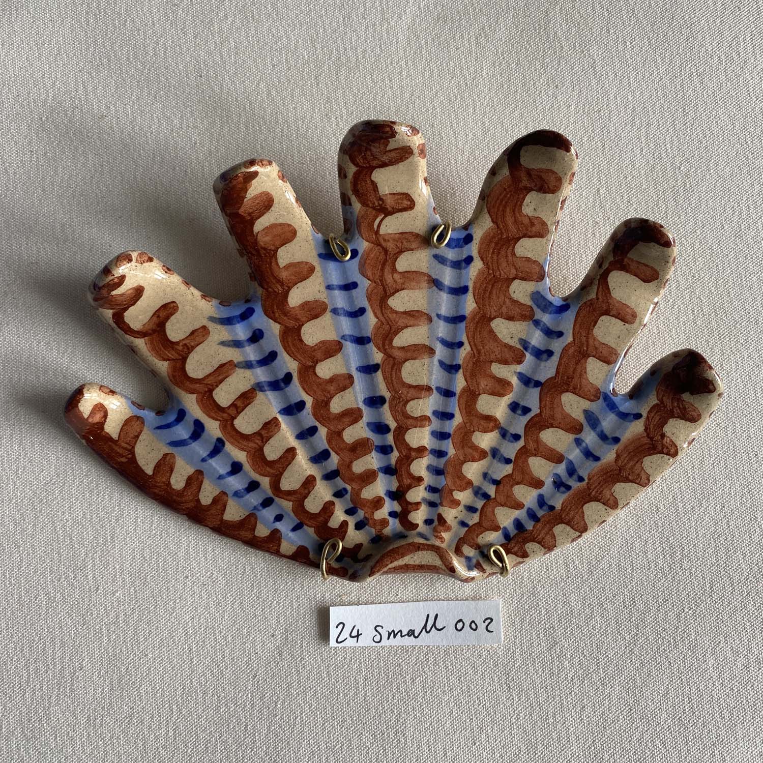 24 small shell 002