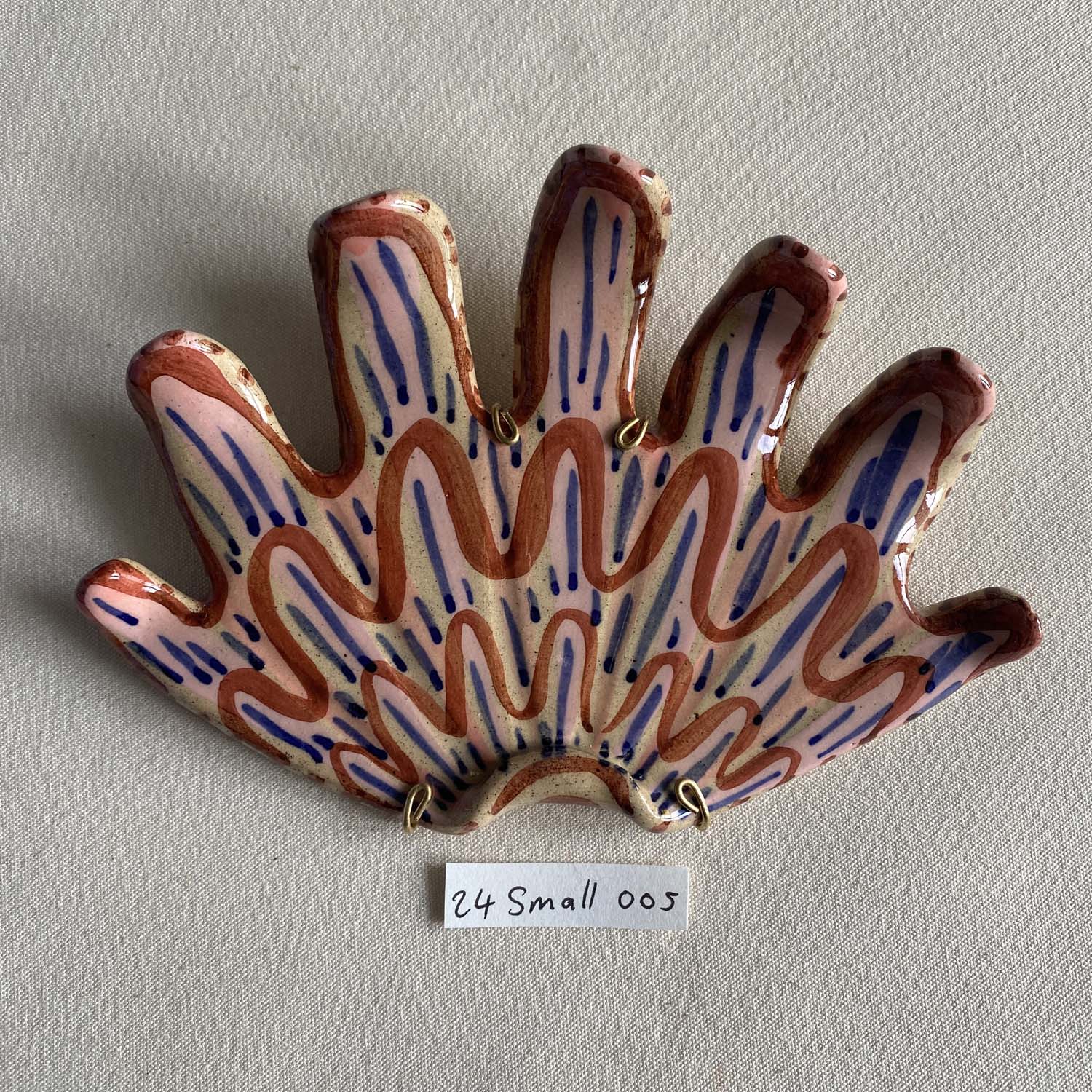 24 small shell 005