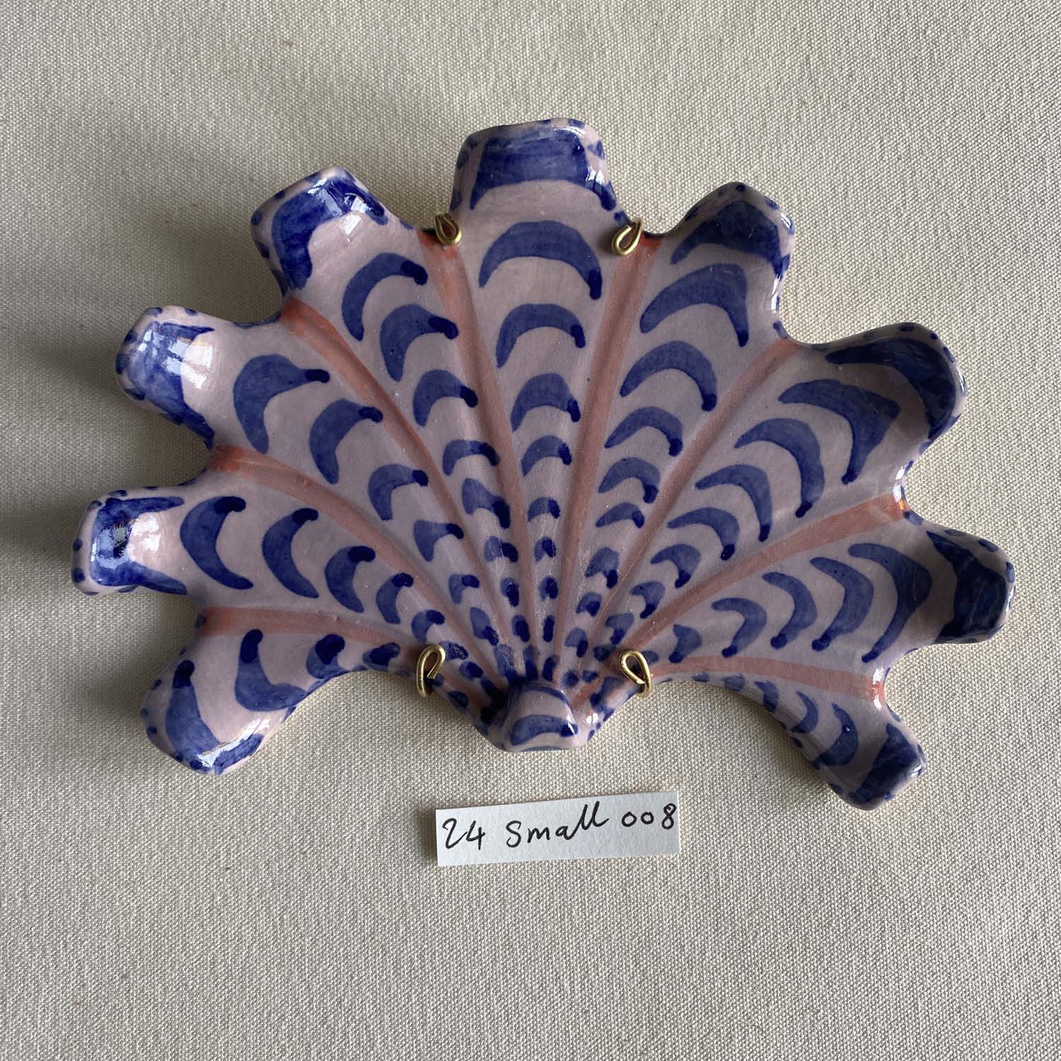 24 small shell 008