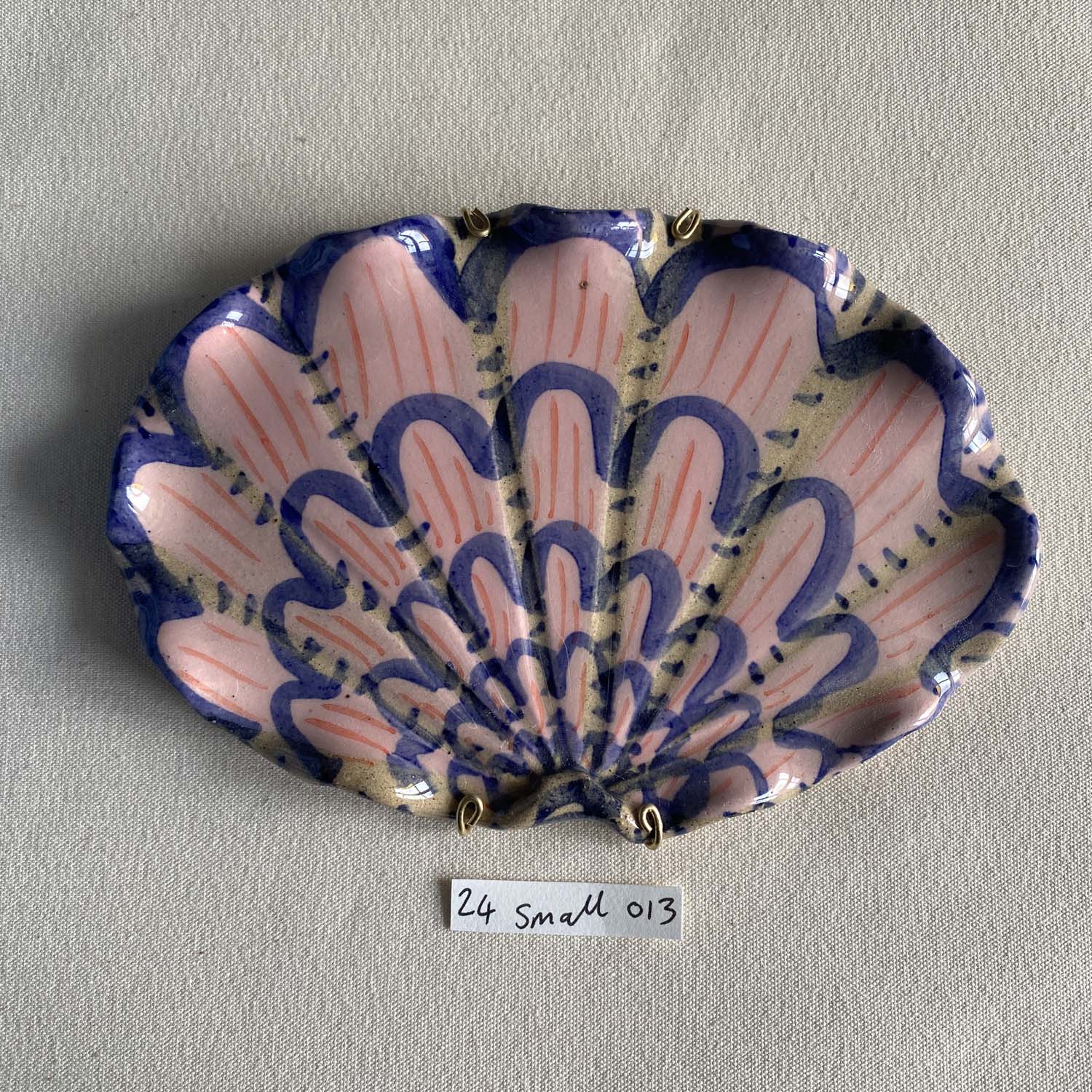 24 small shell 013