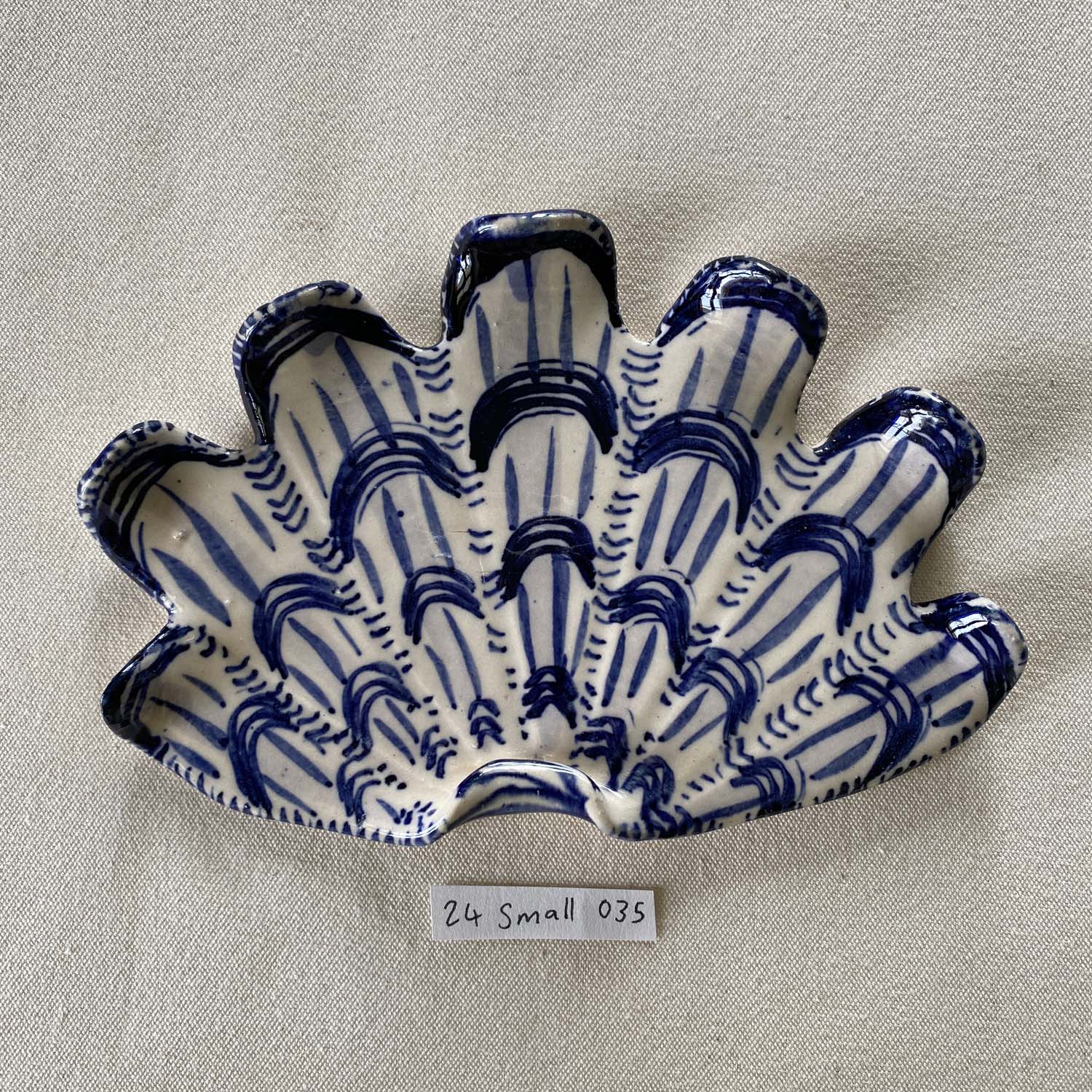 24 small shell 035