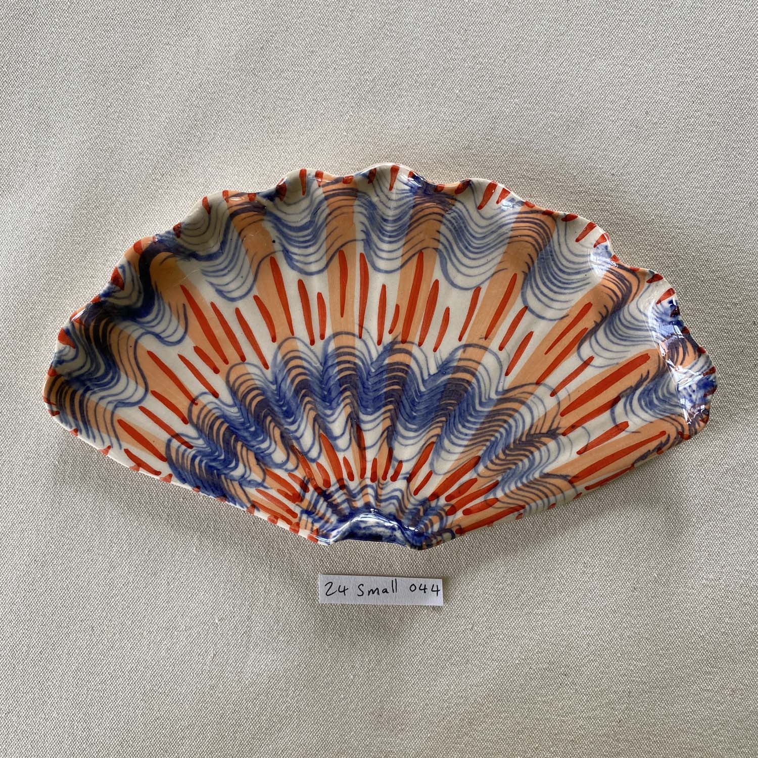 24 small shell 044