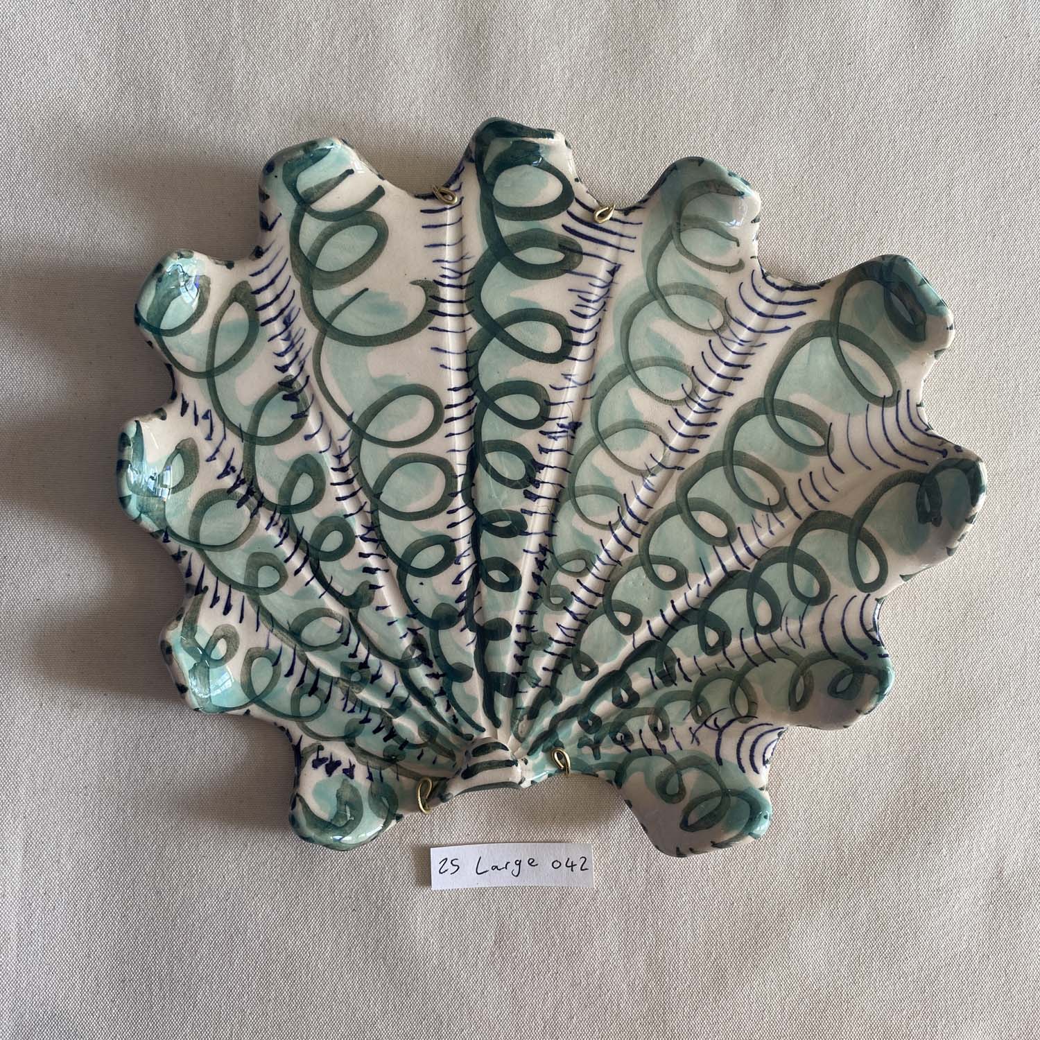 25 large shell 042