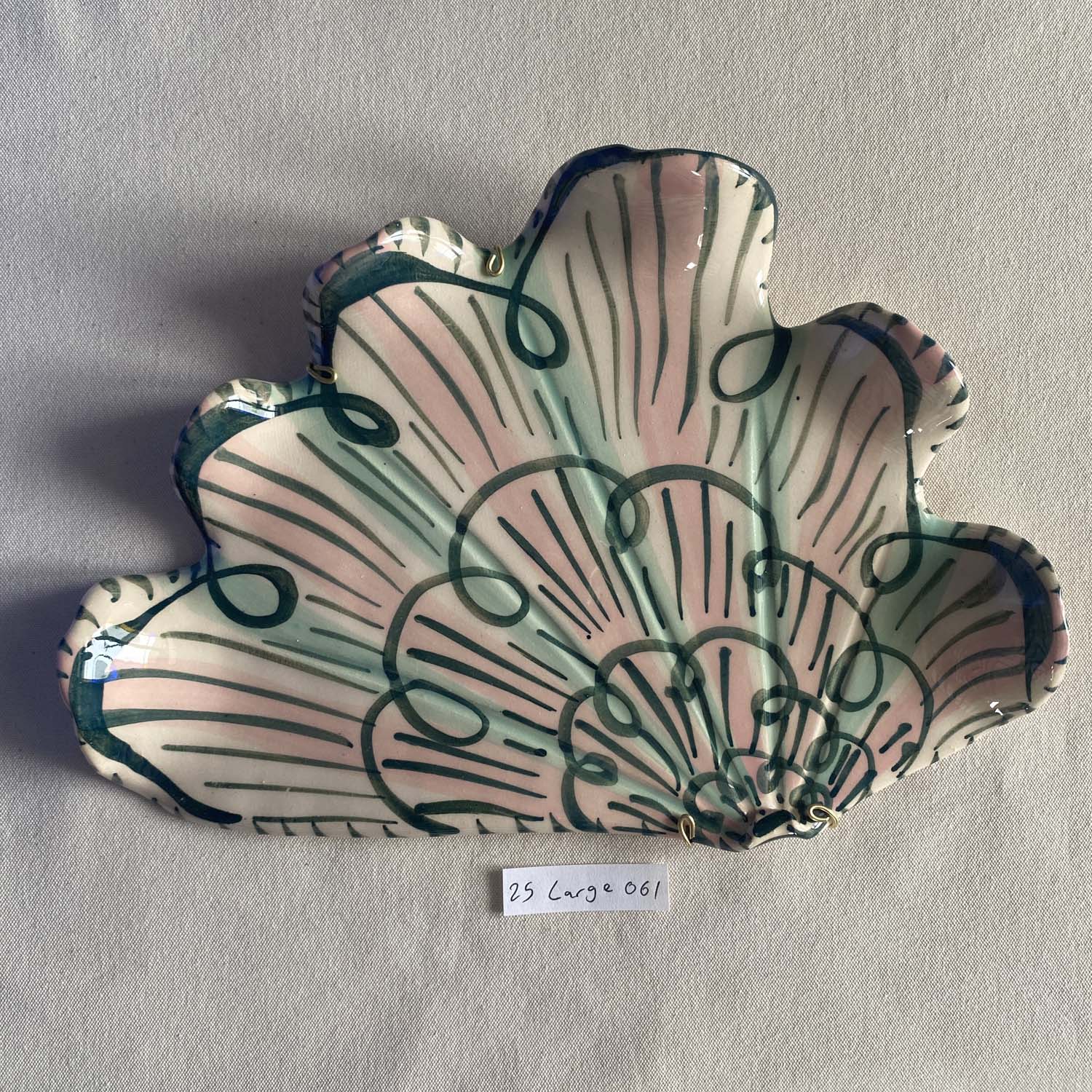 25 large shell 061