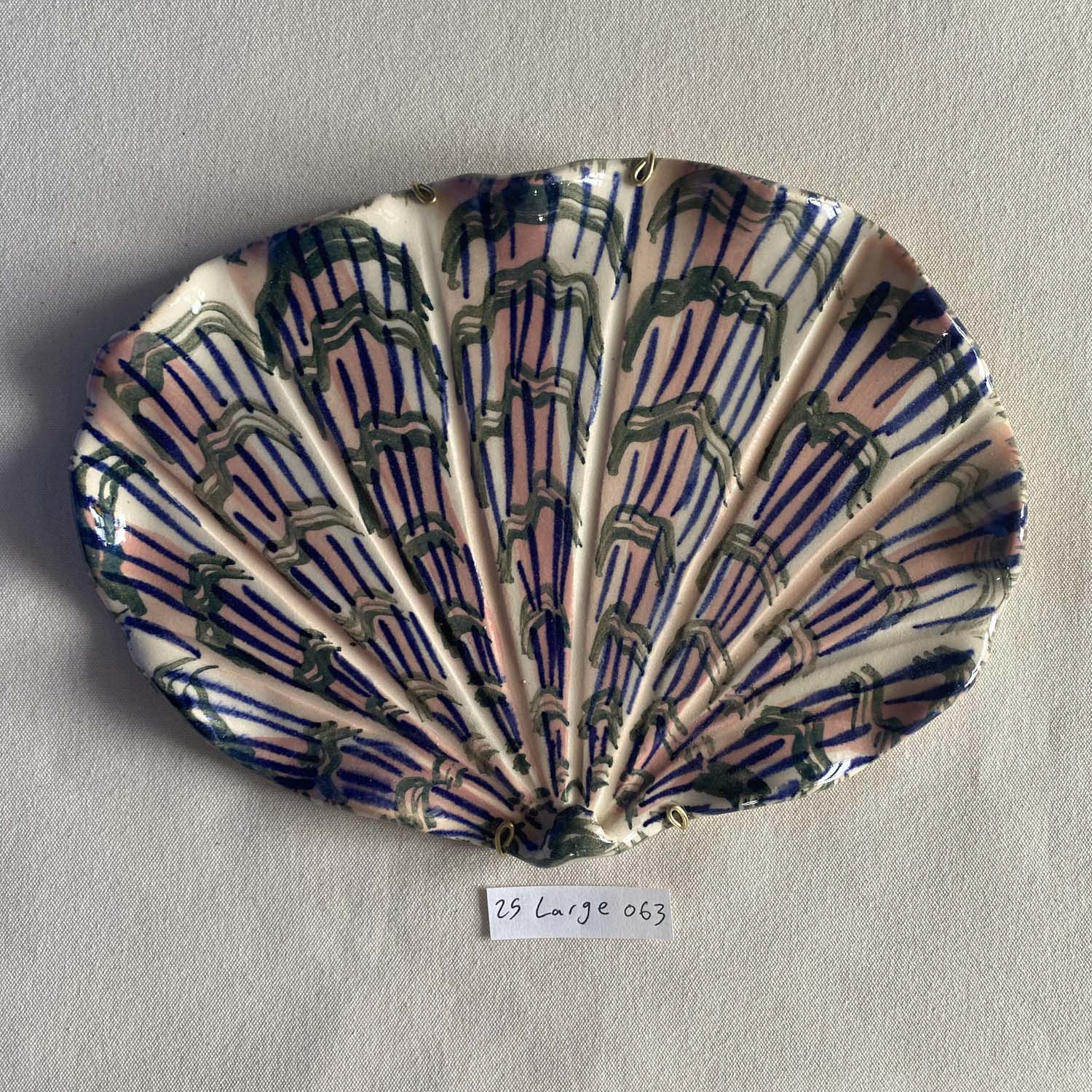 25 large shell 063
