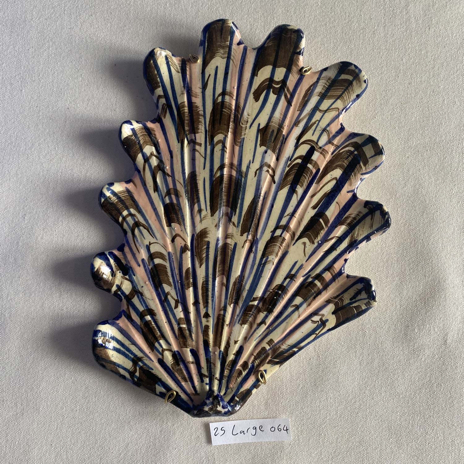 25 large shell 064
