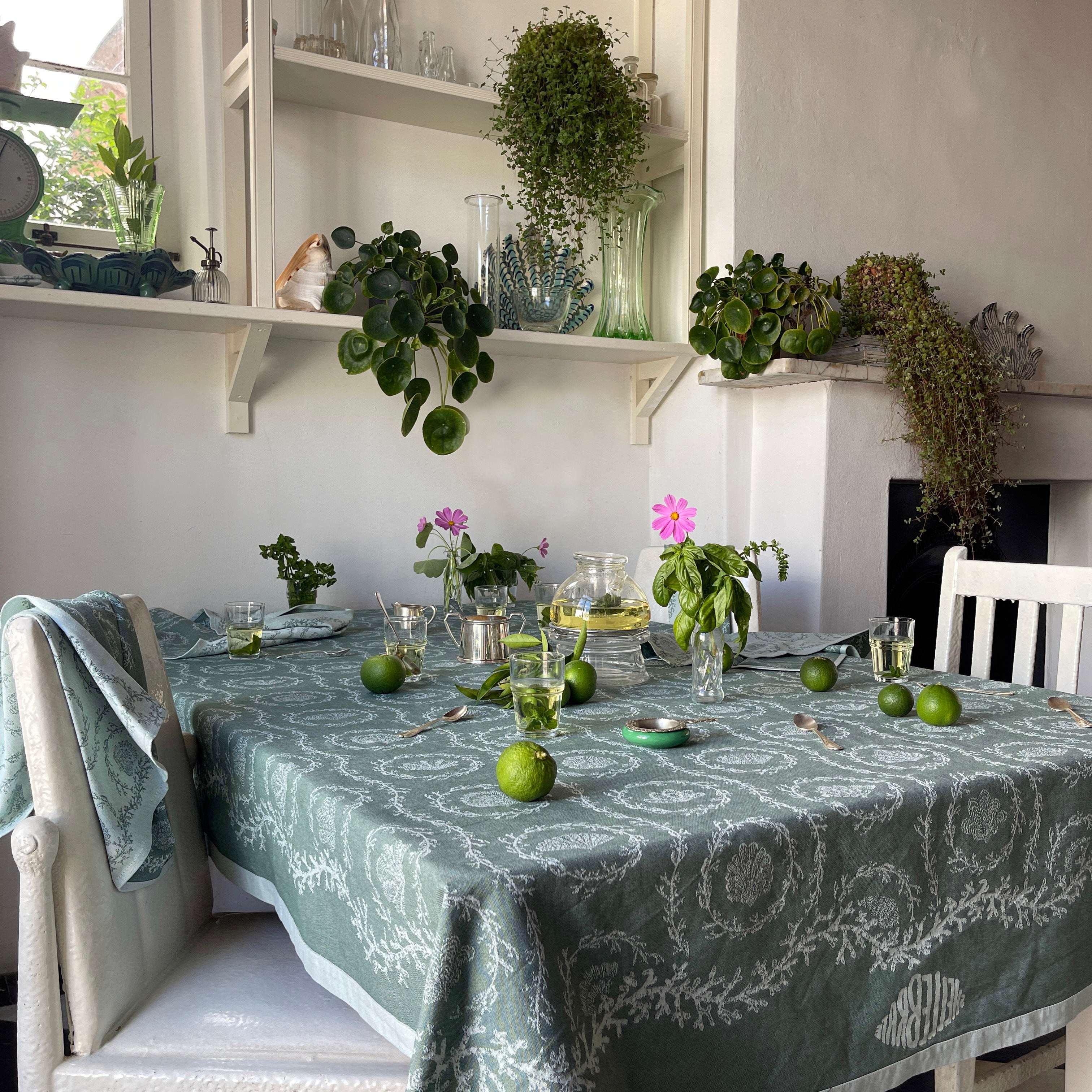 Green 8 Seater Heirloom table cloth
