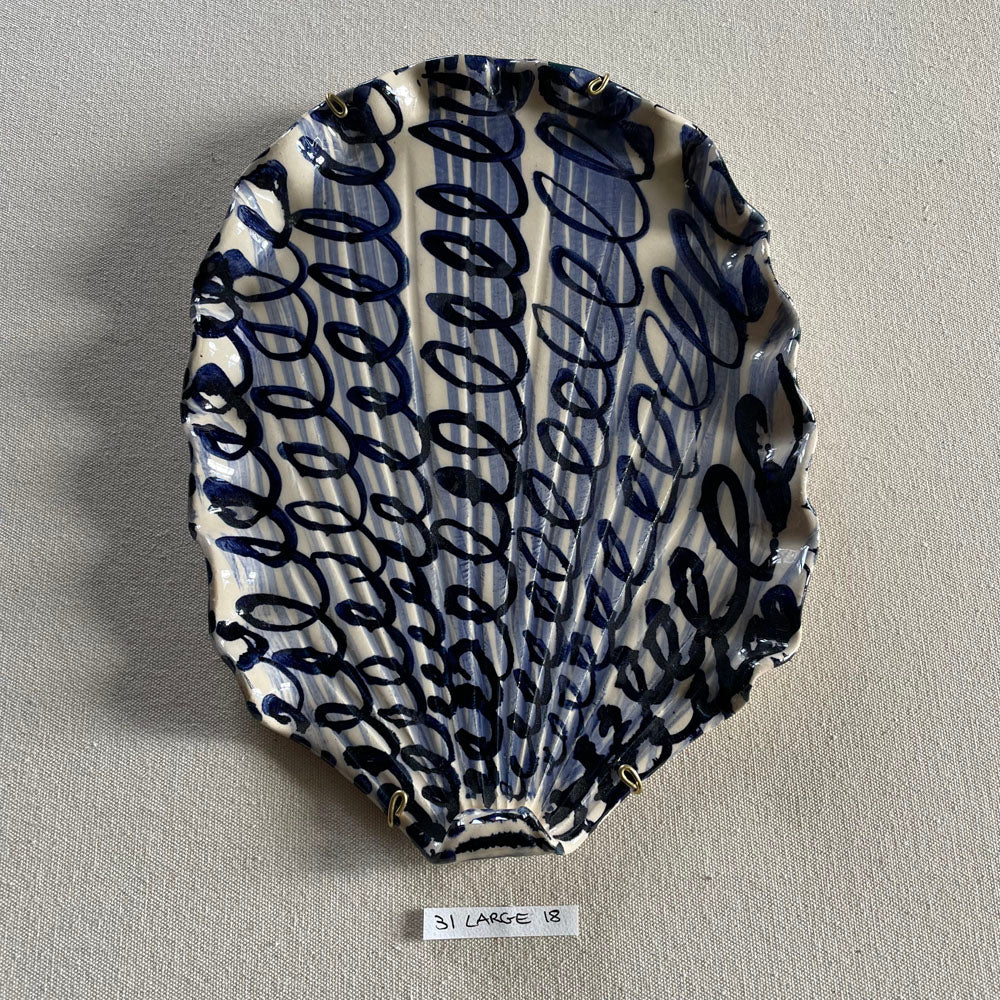 31 large shell 018