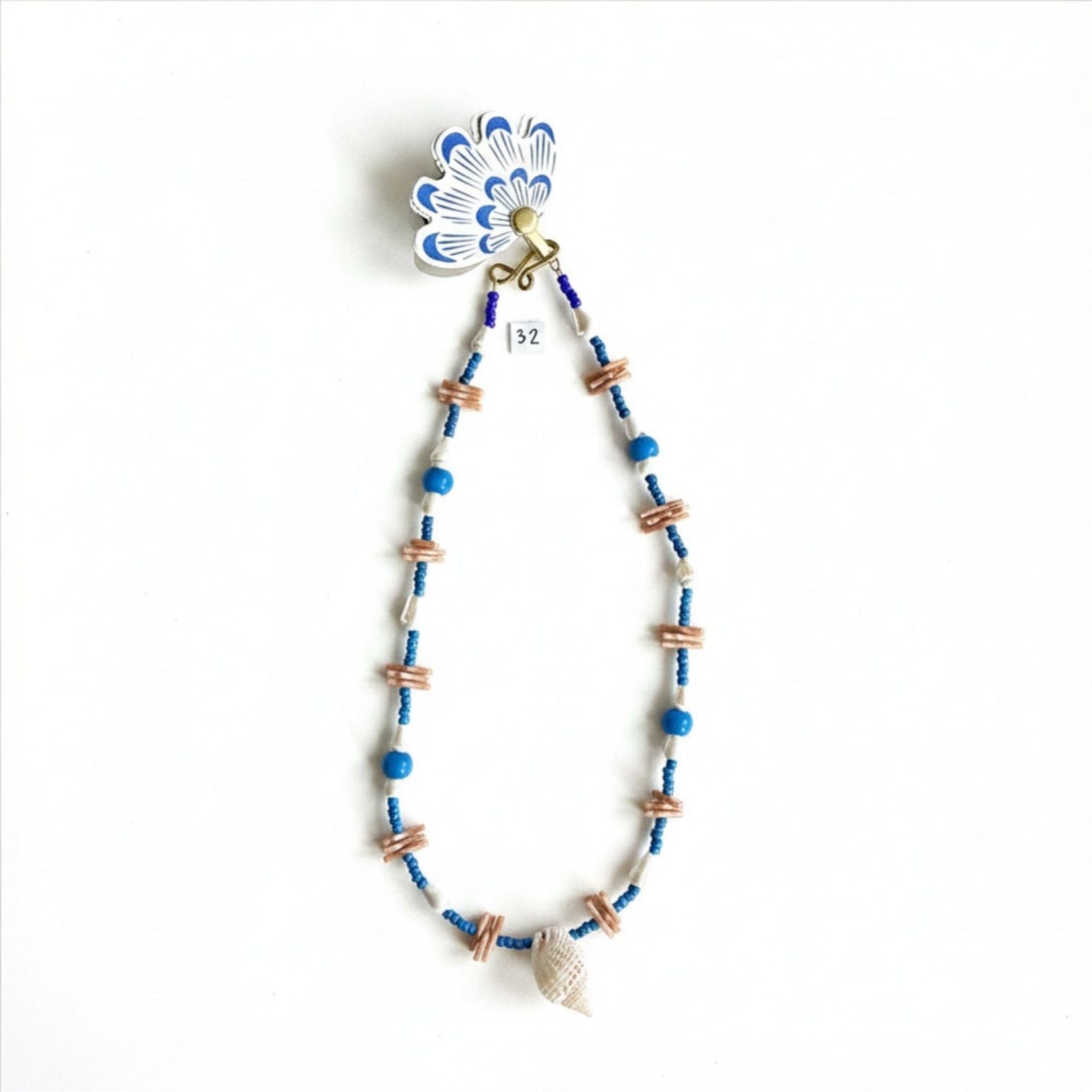 32 Shell necklace