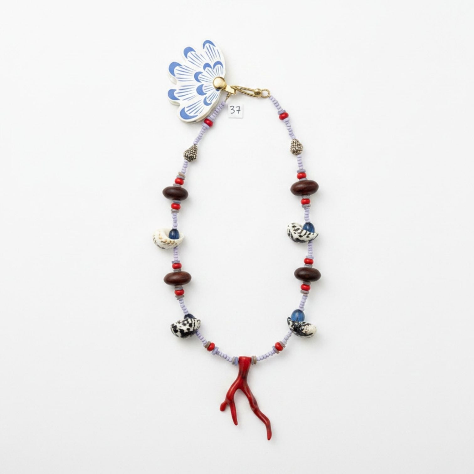 37 Shell necklace