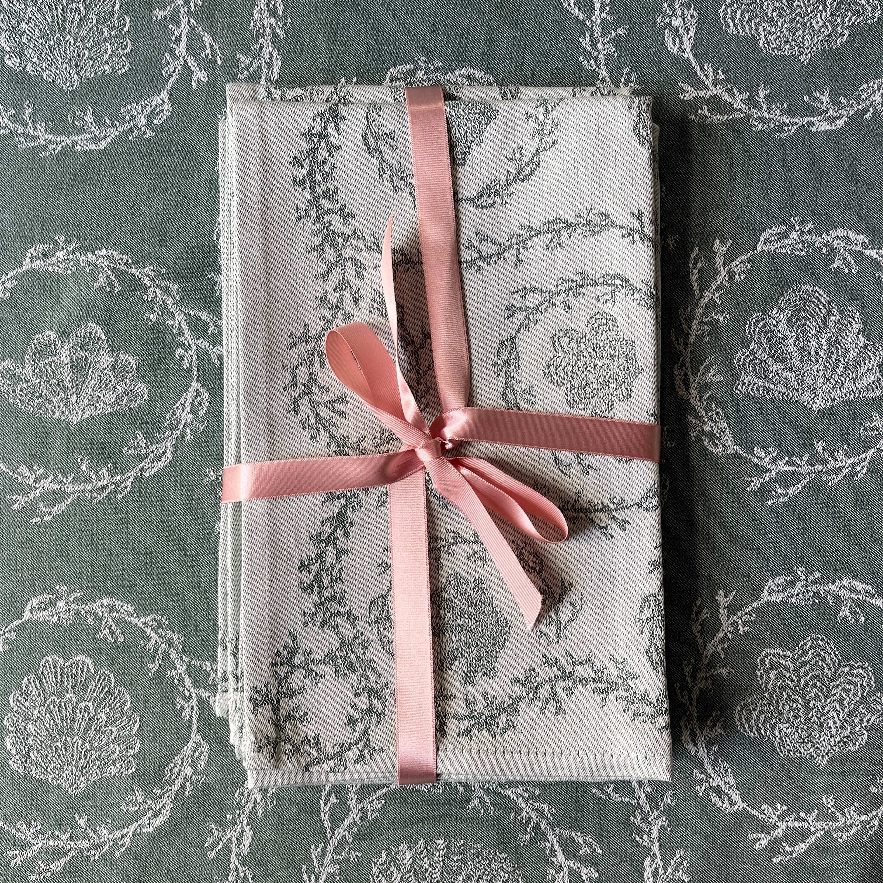 Green Heirloom Napkin or Hand towels set of 4
