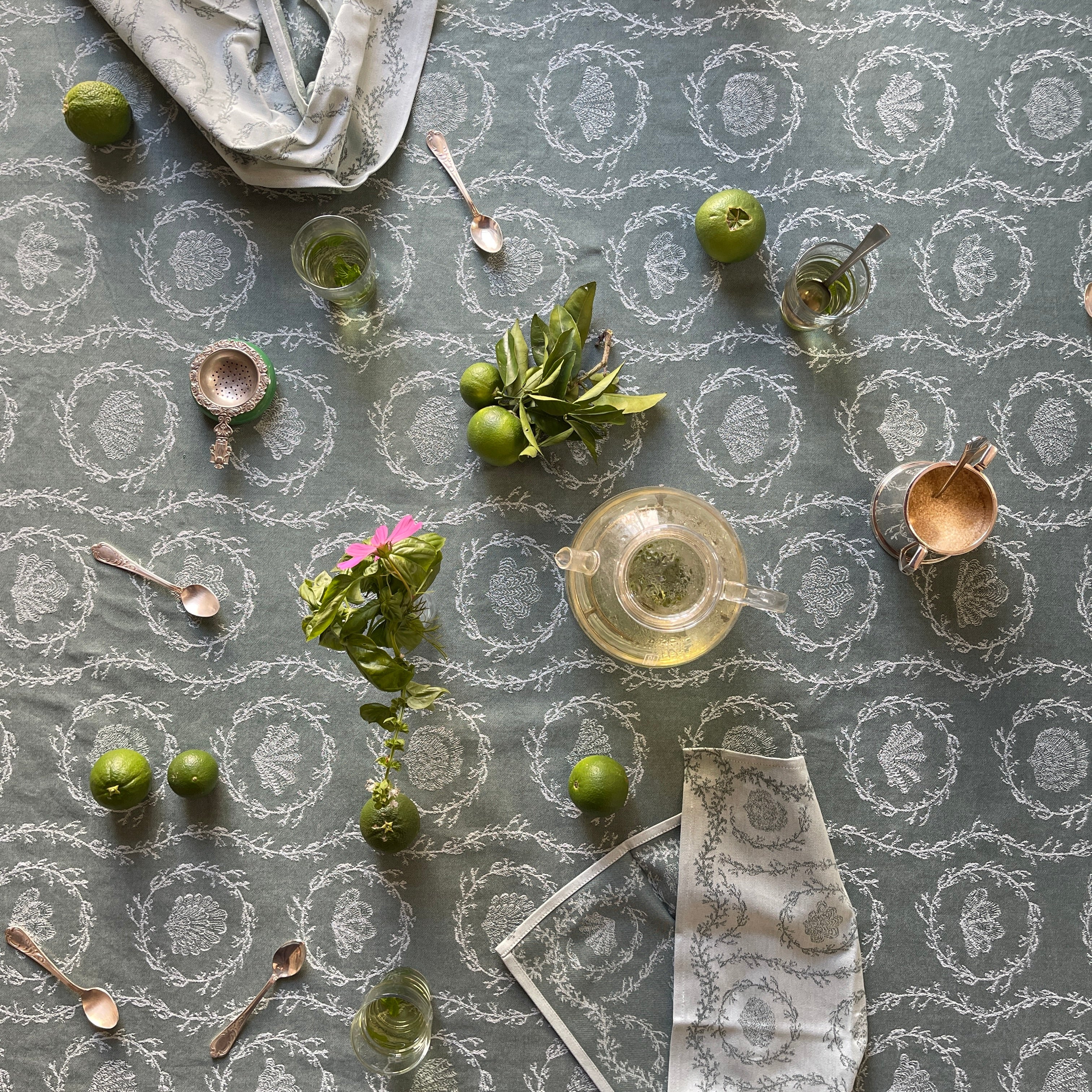 Green 8 Seater Heirloom table cloth