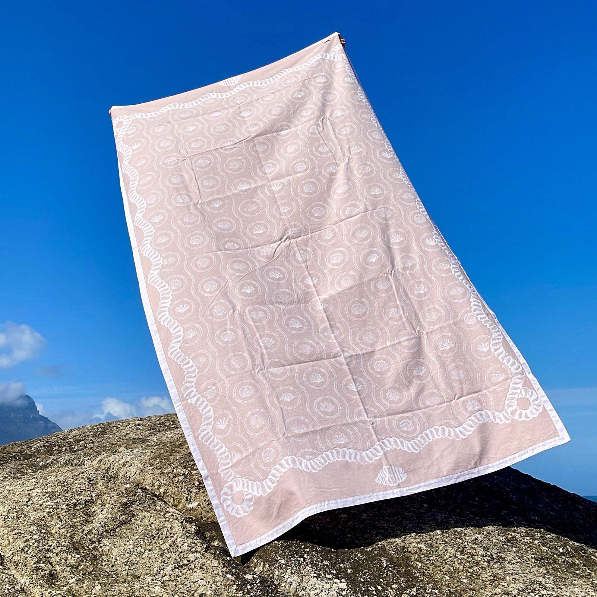 Dusty Pink 8 seater Heirloom Tablecloth