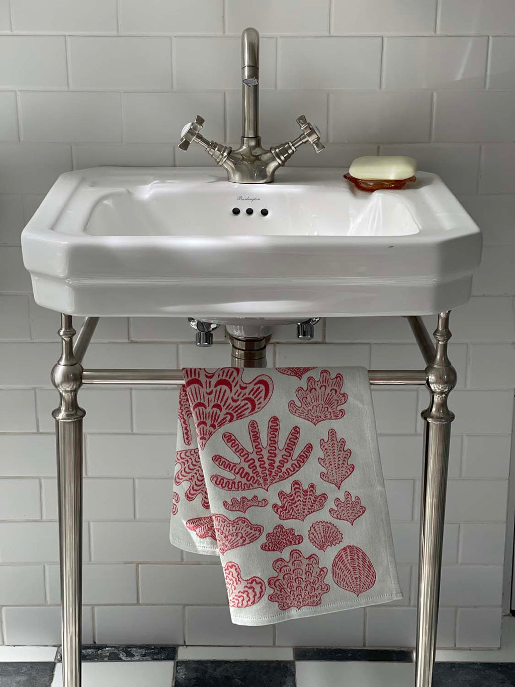 Red Shell Cabinet Jacquard Tea Towel