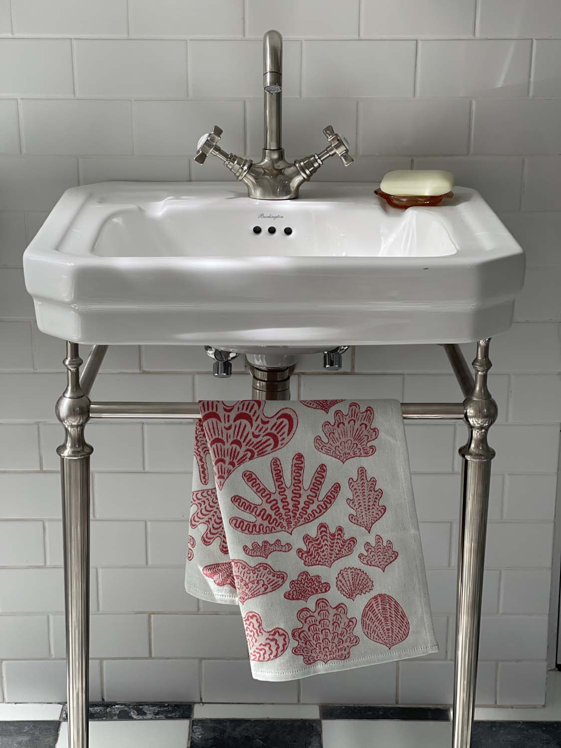 Red Shell Cabinet Jacquard Tea Towel