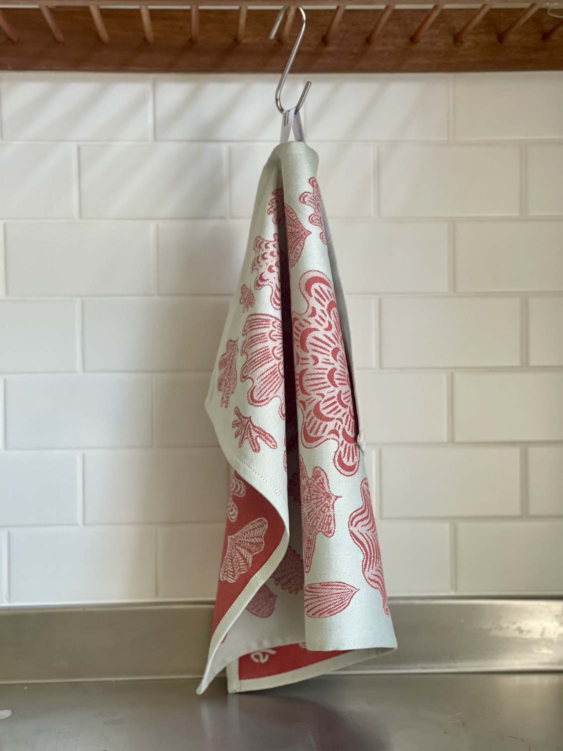 Red Shell Cabinet Jacquard Tea Towel