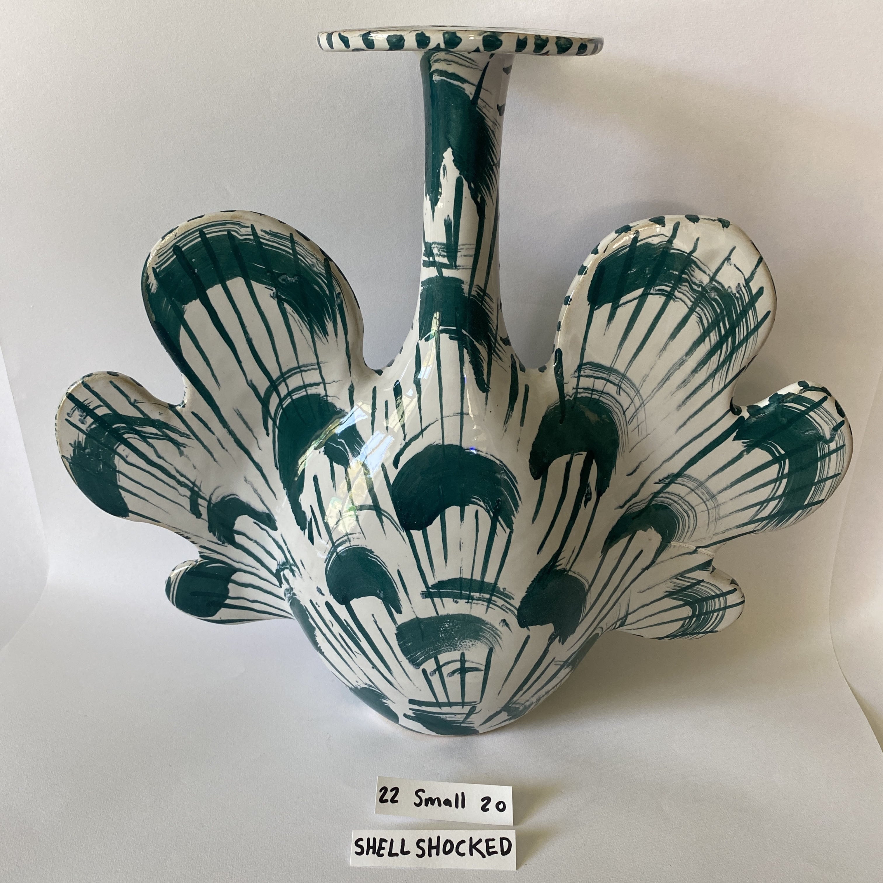 Shellegance x Anthony Shapiro Vase 22 Small 20 Shellshocked