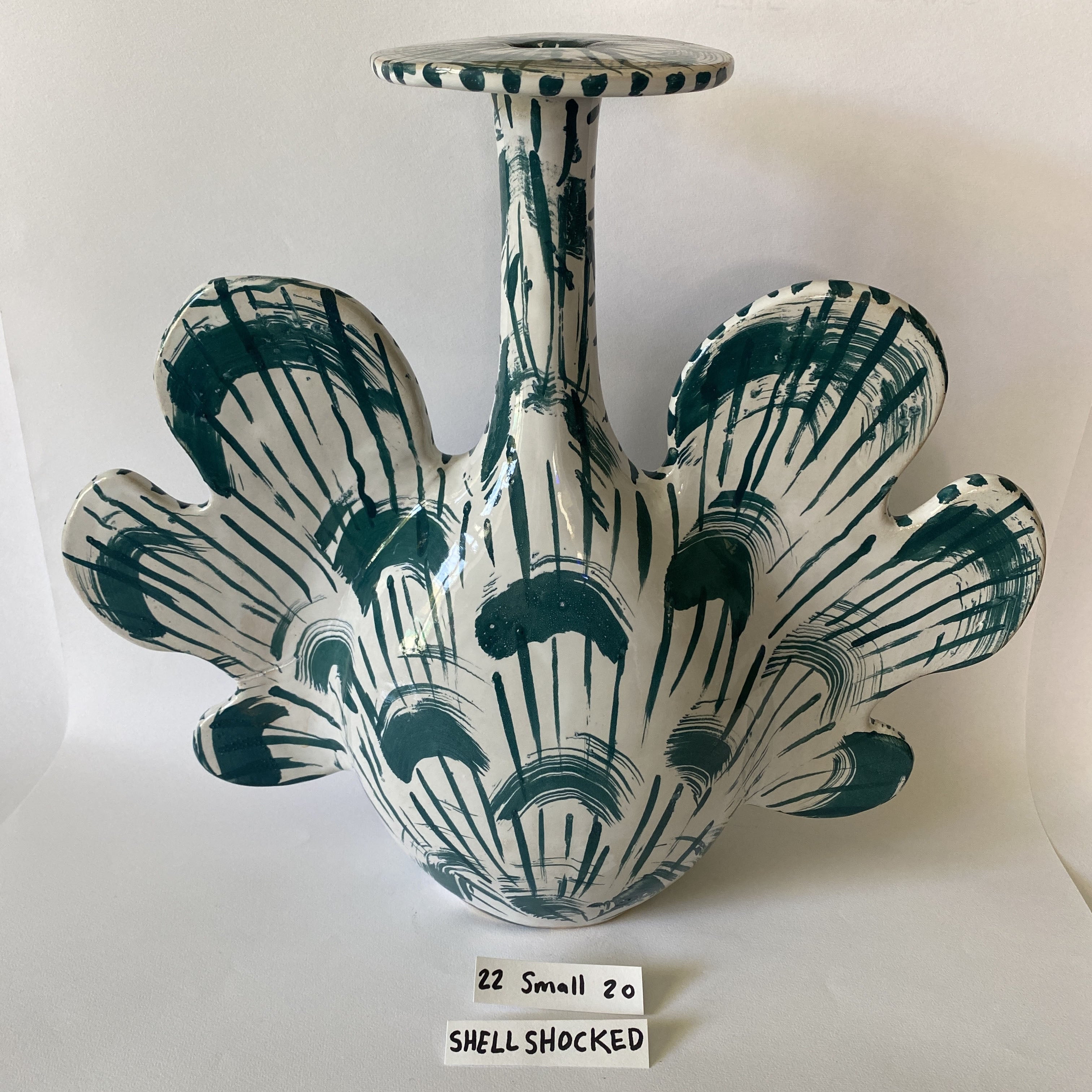 Shellegance x Anthony Shapiro Vase 22 Small 20 Shellshocked
