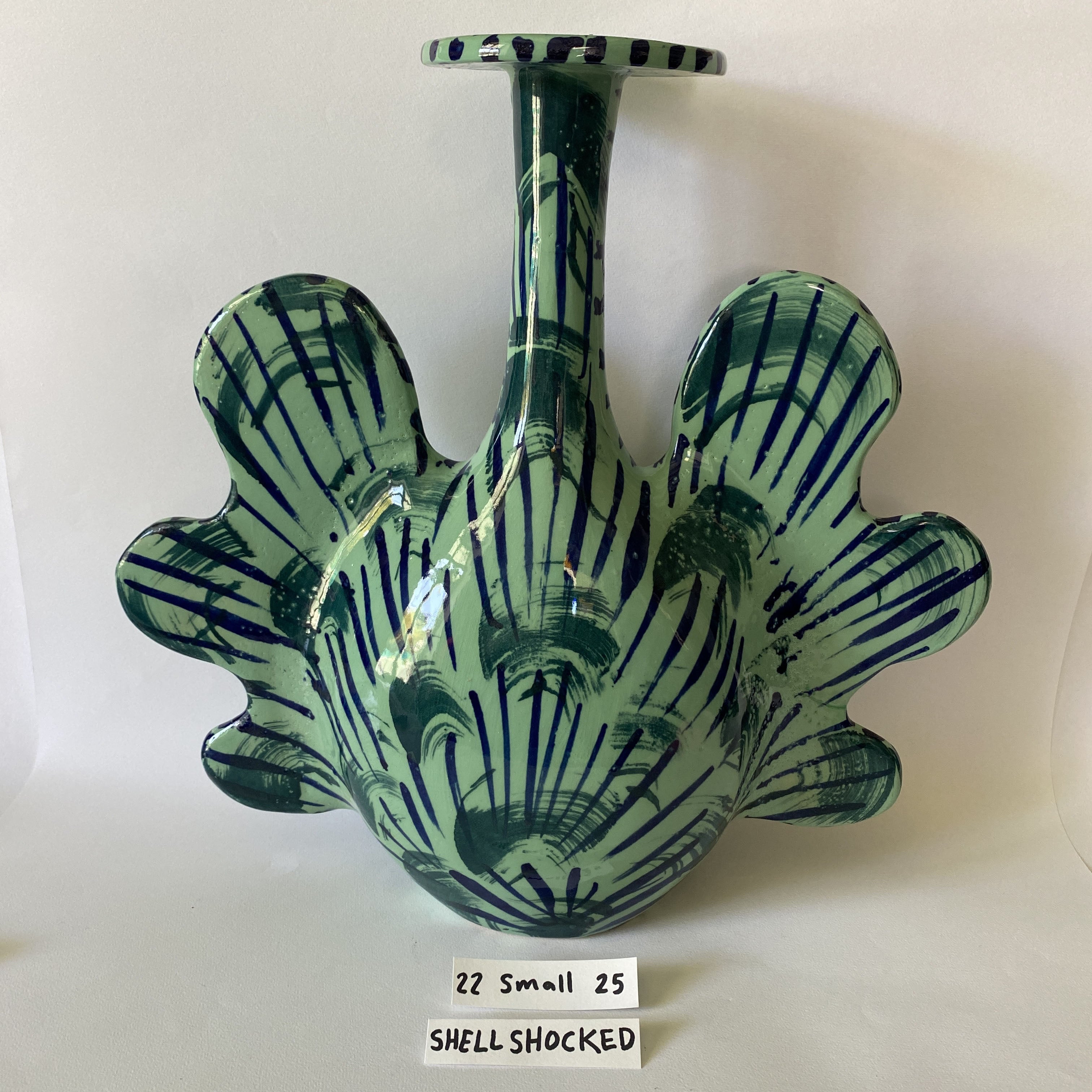 Shellegance x Anthony Shapiro Vase 22 Small 25 Shellshocked