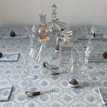 SHELLEBRATE Blue Tablecloth