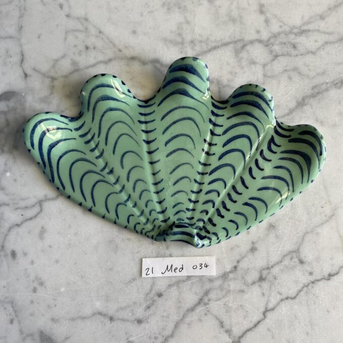 21 Medium 034