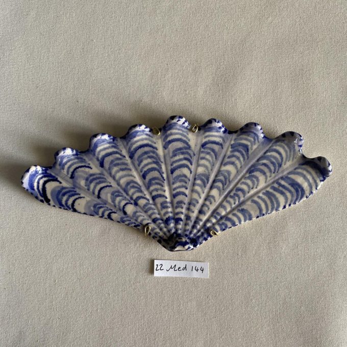 22 Medium 144