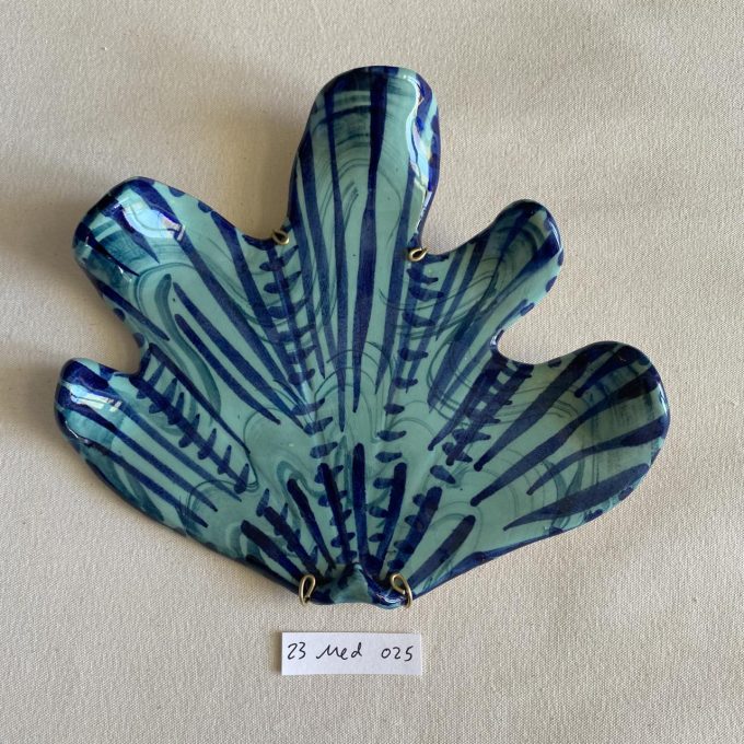 23 Medium 025
