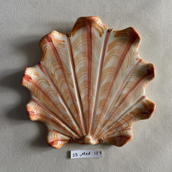 23 Medium 127